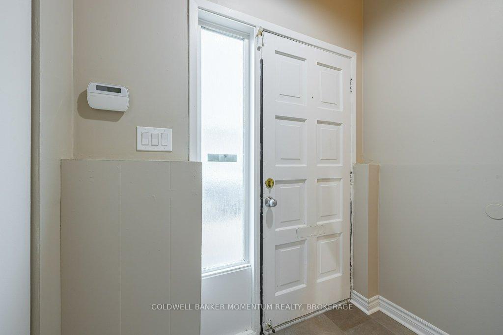 Photo 5 of 14 Ventura Drive, St. Catharines, Haig — HOMEH