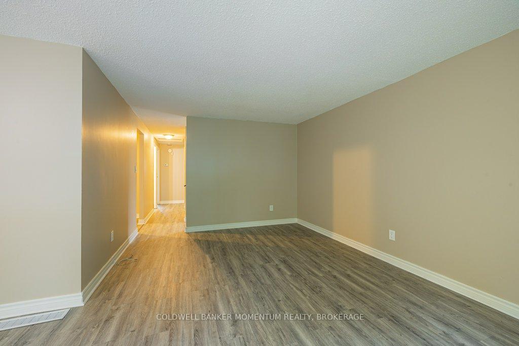 Photo 8 of 14 Ventura Drive, St. Catharines, Haig — HOMEH