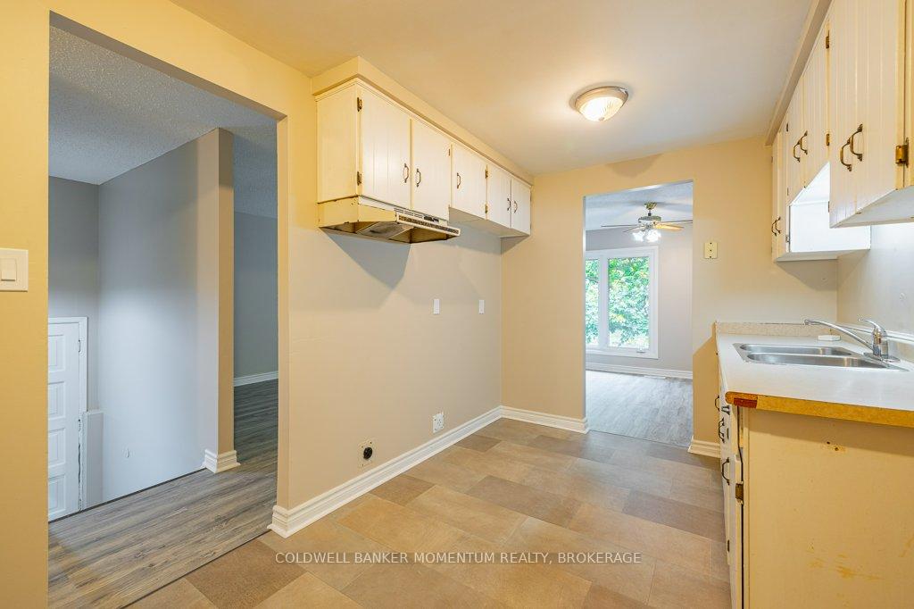 Photo 12 of 14 Ventura Drive, St. Catharines, Haig — HOMEH