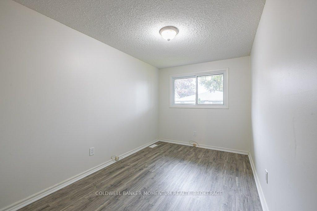 Photo 16 of 14 Ventura Drive, St. Catharines, Haig — HOMEH