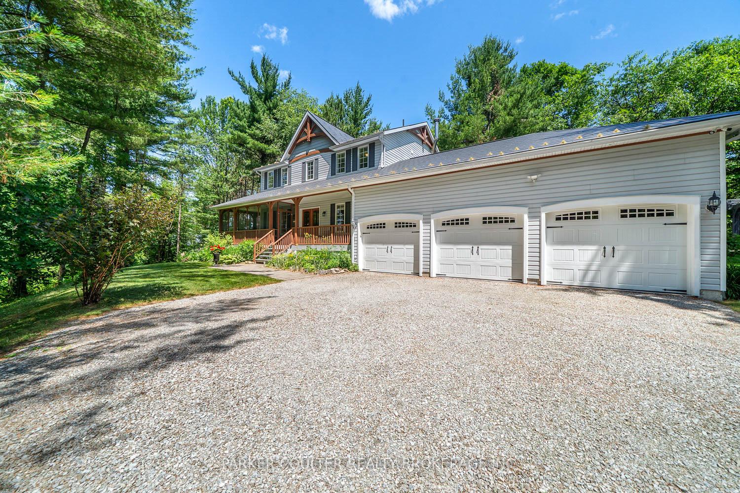 Photo 3 of 29 Robert Boulevard, Springwater, Hillsdale — HOMEH
