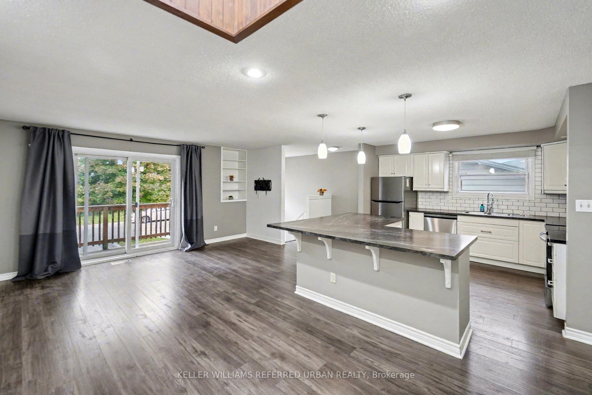 Photo 5 of 4 Deborah Court, St. Catharines, Secord Woods — HOMEH