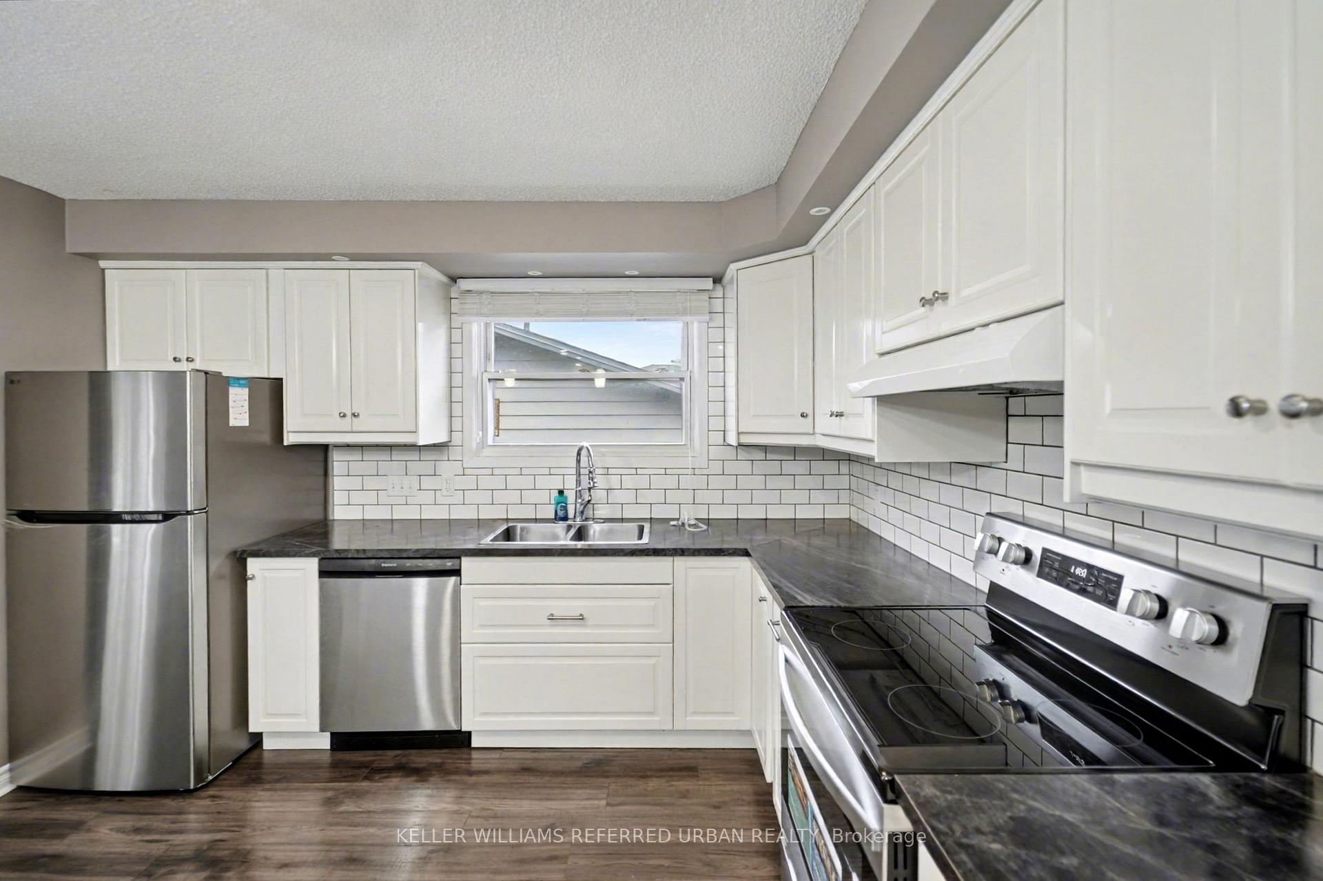 Photo 7 of 4 Deborah Court, St. Catharines, Secord Woods — HOMEH
