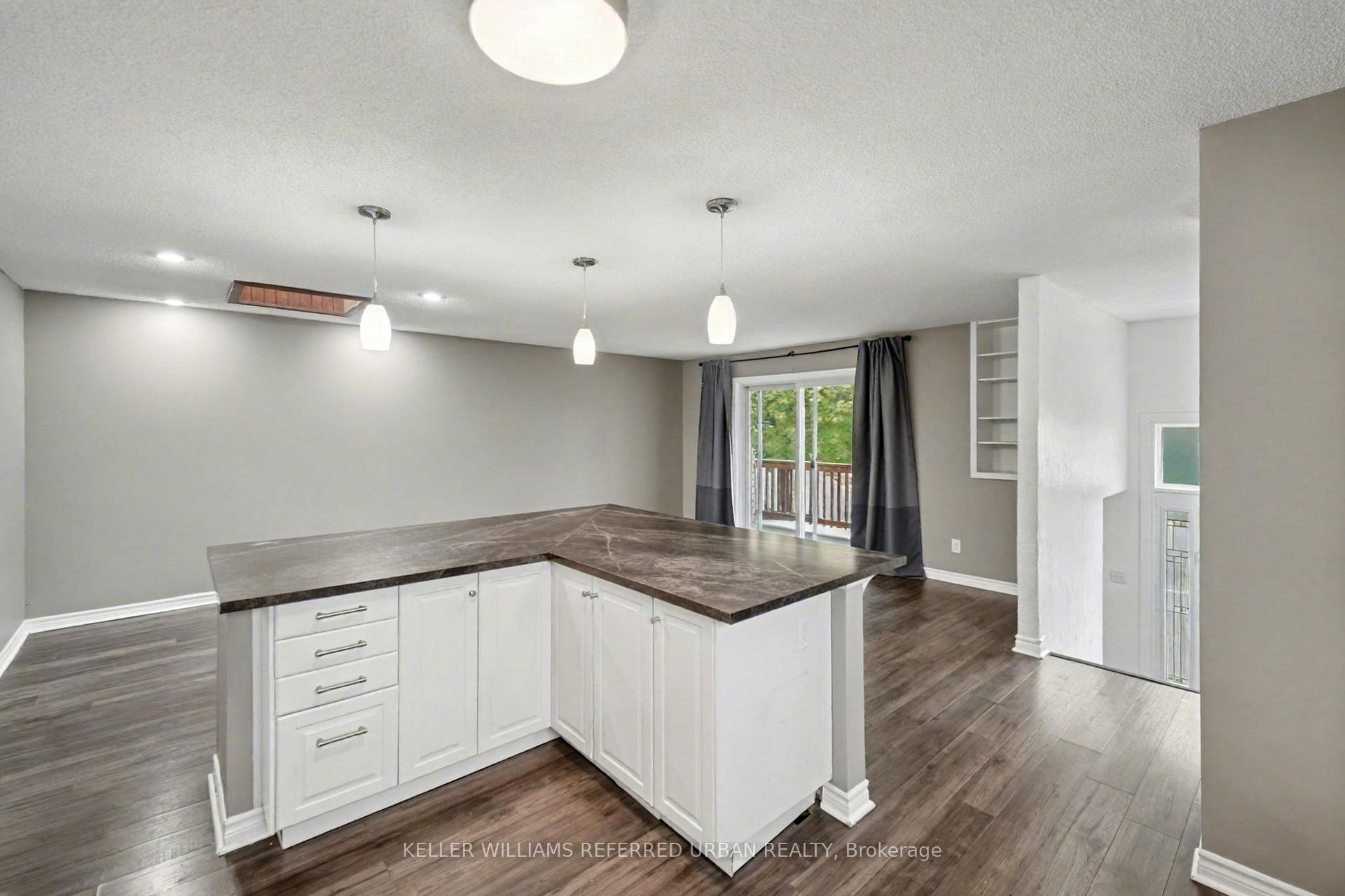 Photo 8 of 4 Deborah Court, St. Catharines, Secord Woods — HOMEH