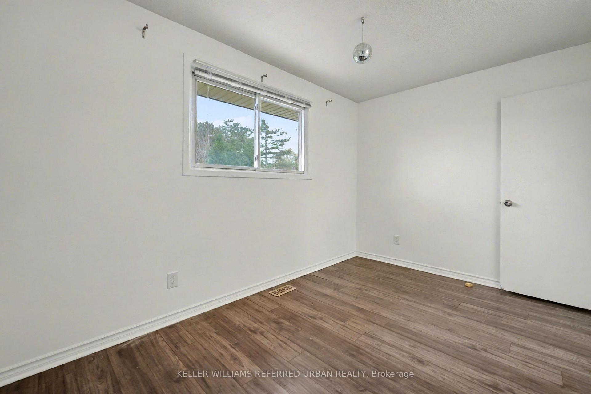 Photo 13 of 4 Deborah Court, St. Catharines, Secord Woods — HOMEH