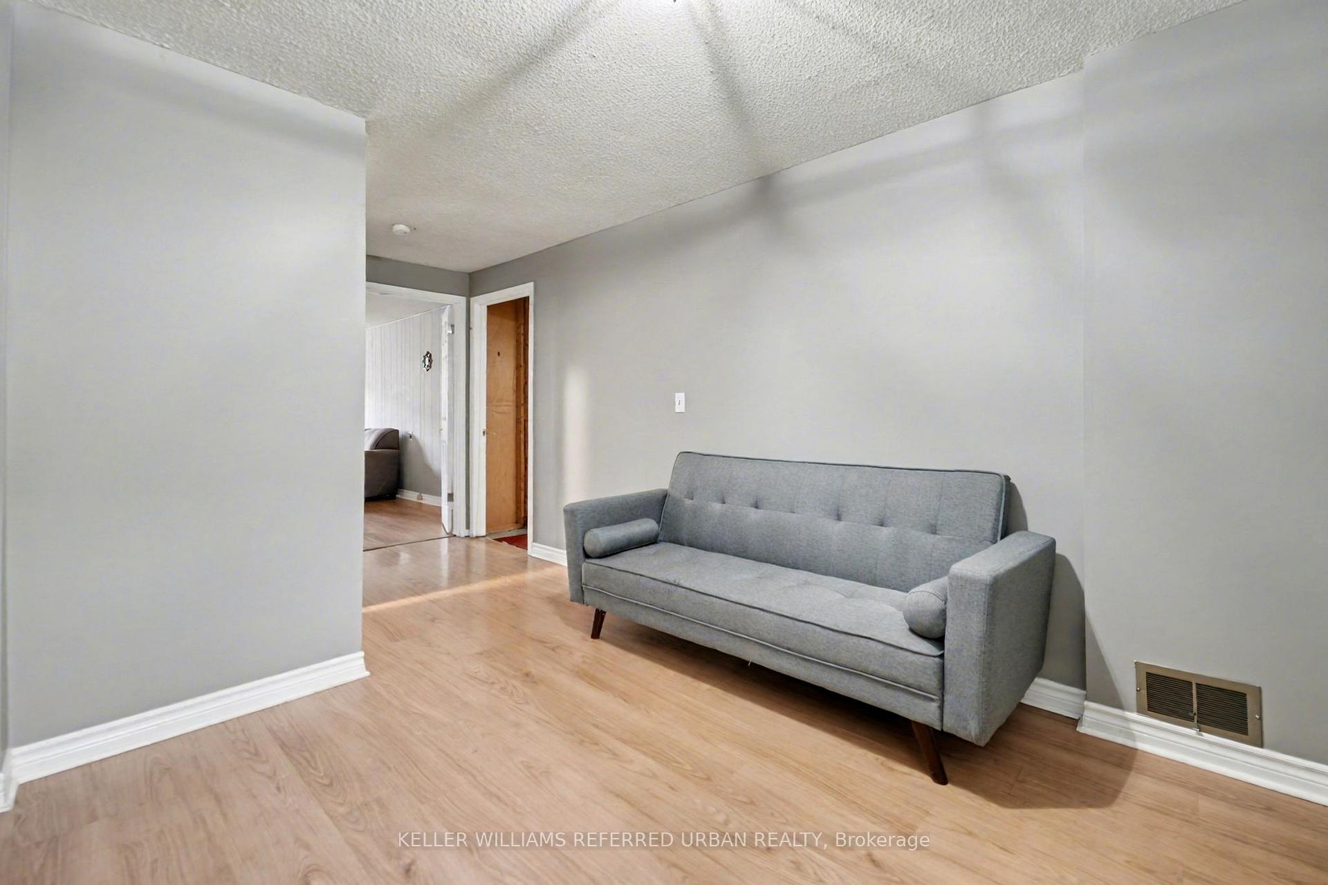 Photo 19 of 4 Deborah Court, St. Catharines, Secord Woods — HOMEH