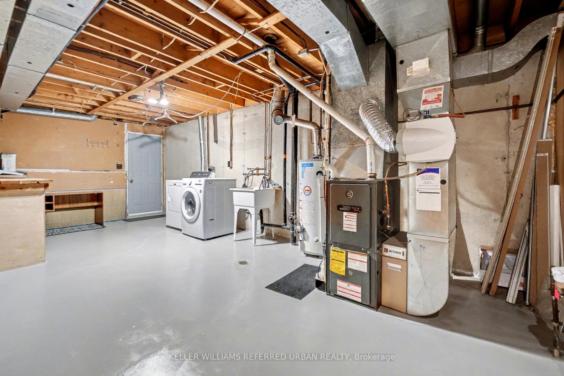 Photo 25 of 4 Deborah Court, St. Catharines, Secord Woods — HOMEH