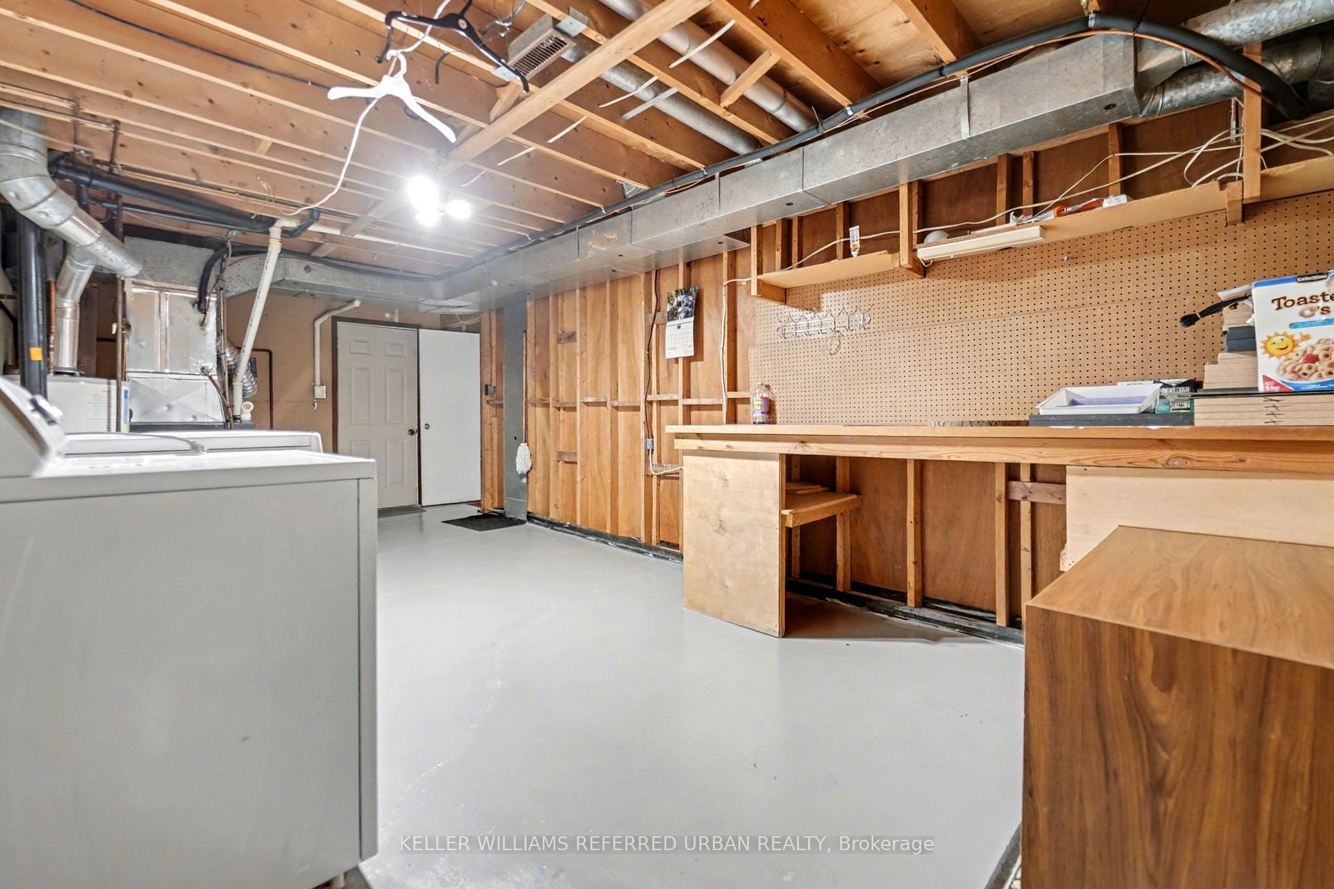Photo 27 of 4 Deborah Court, St. Catharines, Secord Woods — HOMEH