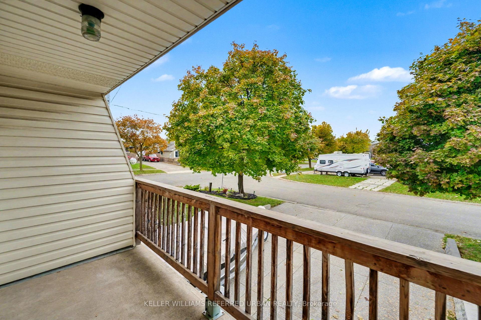 Photo 32 of 4 Deborah Court, St. Catharines, Secord Woods — HOMEH