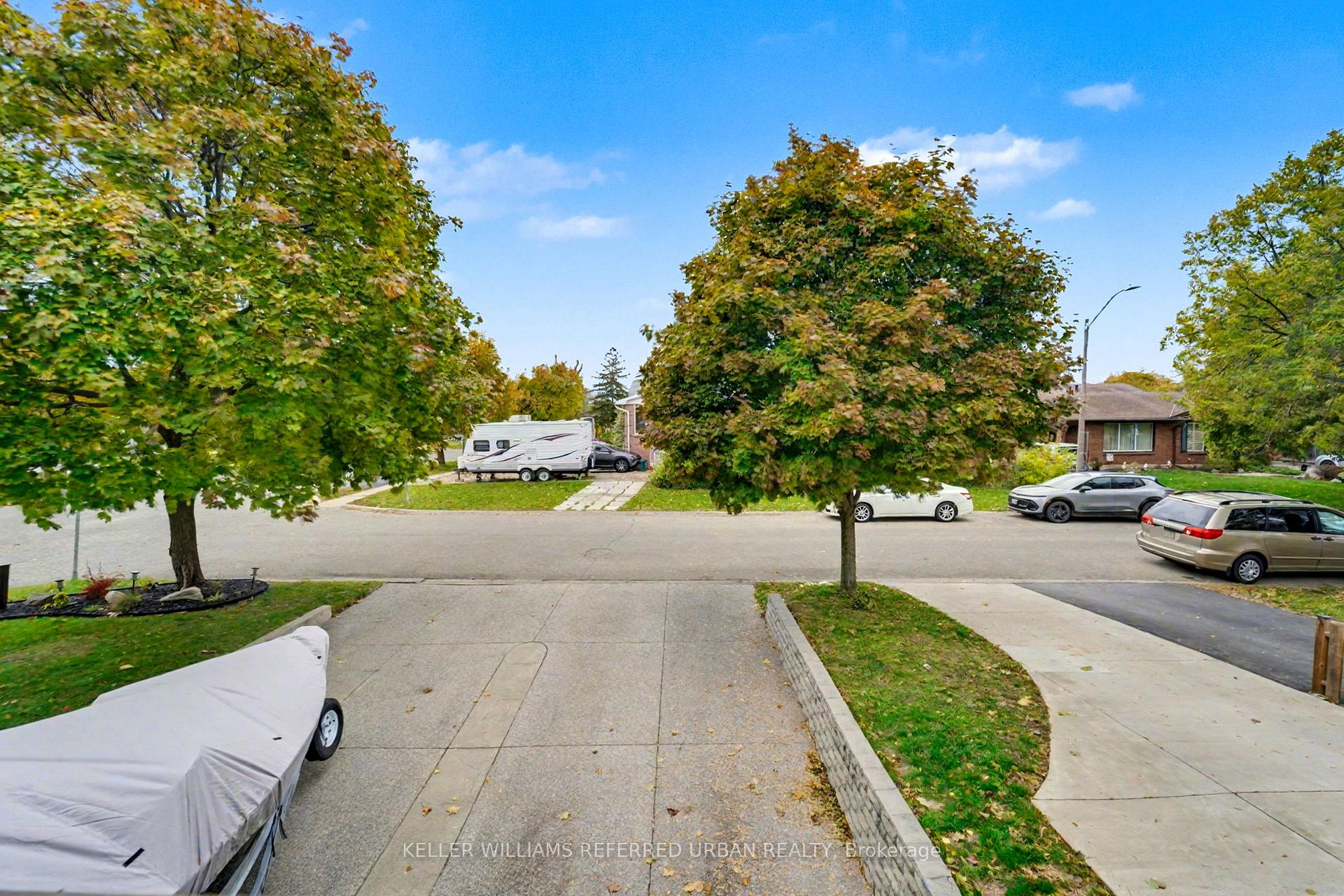 Photo 33 of 4 Deborah Court, St. Catharines, Secord Woods — HOMEH