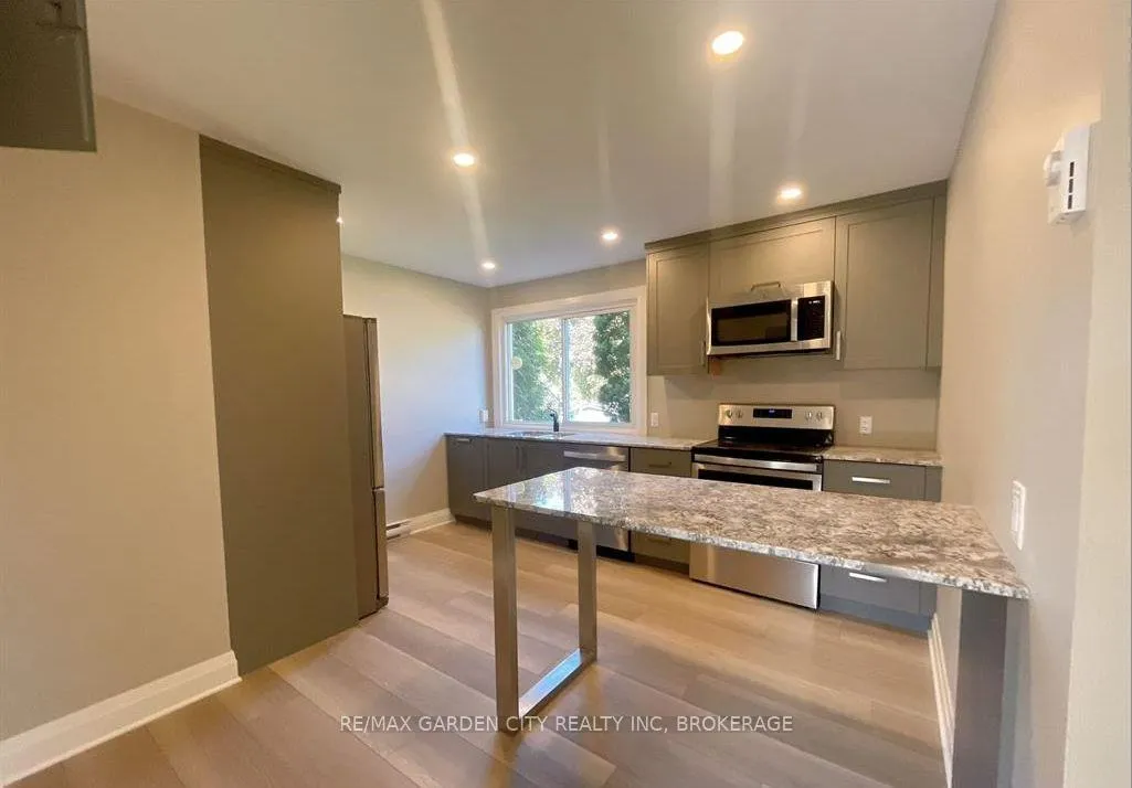 Photo 9 of Unit 5, 15 John Street, St. Catharines, Port Dalhousie — HOMEH