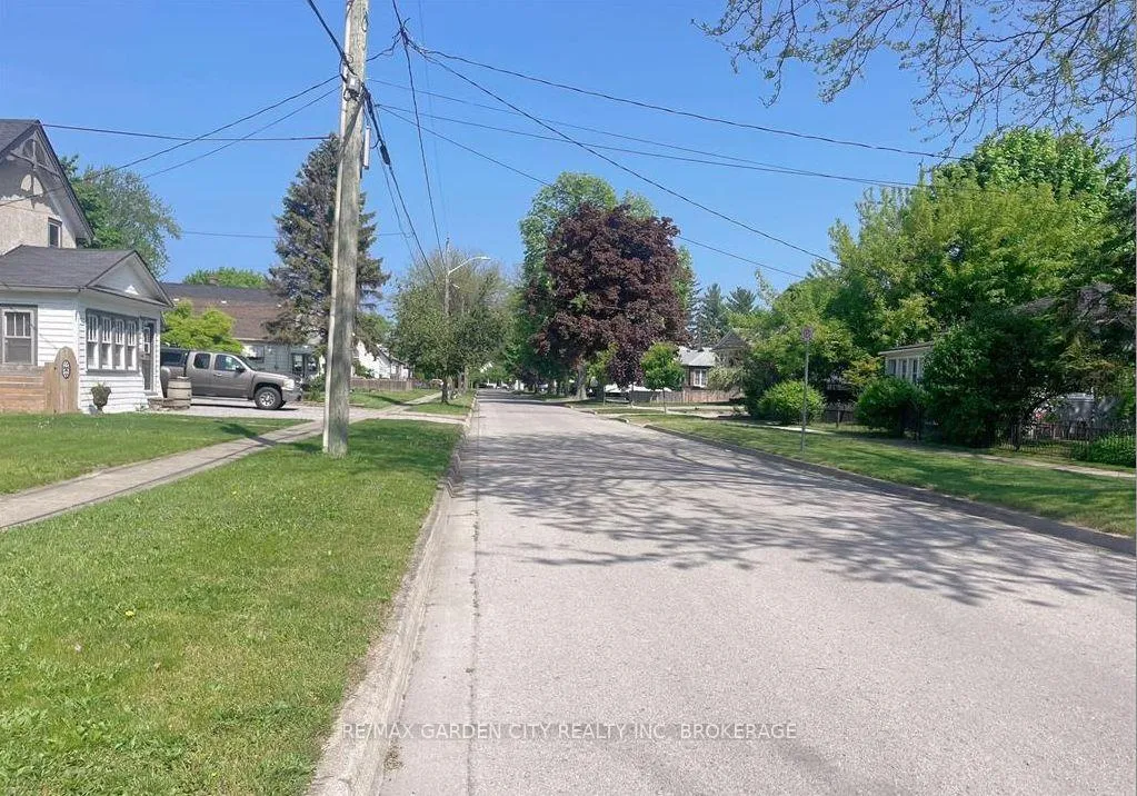 Photo 16 of Unit 5, 15 John Street, St. Catharines, Port Dalhousie — HOMEH