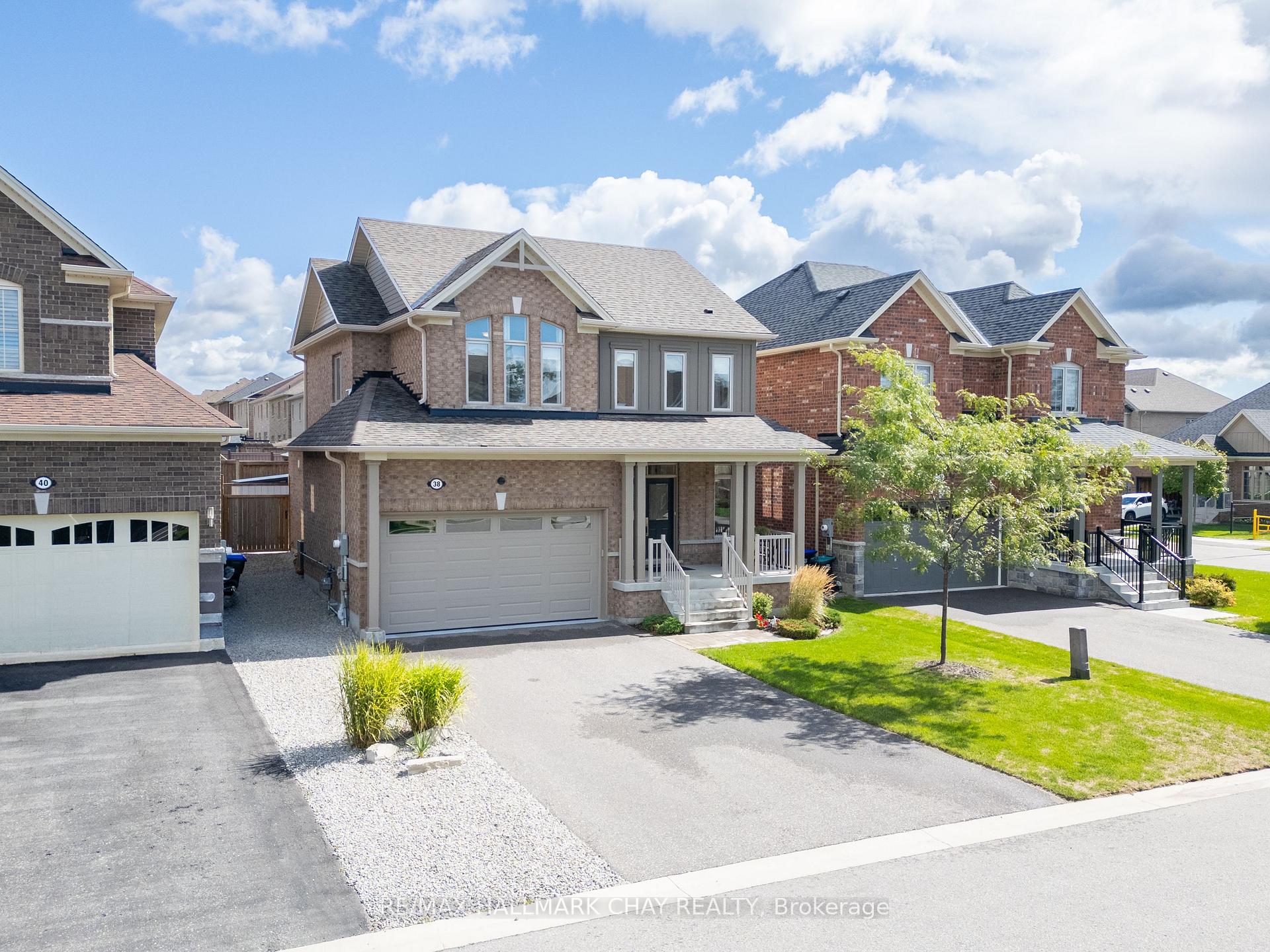 Photo 1 of 38 Rugman Crescent, Springwater, Centre Vespra — HOMEH