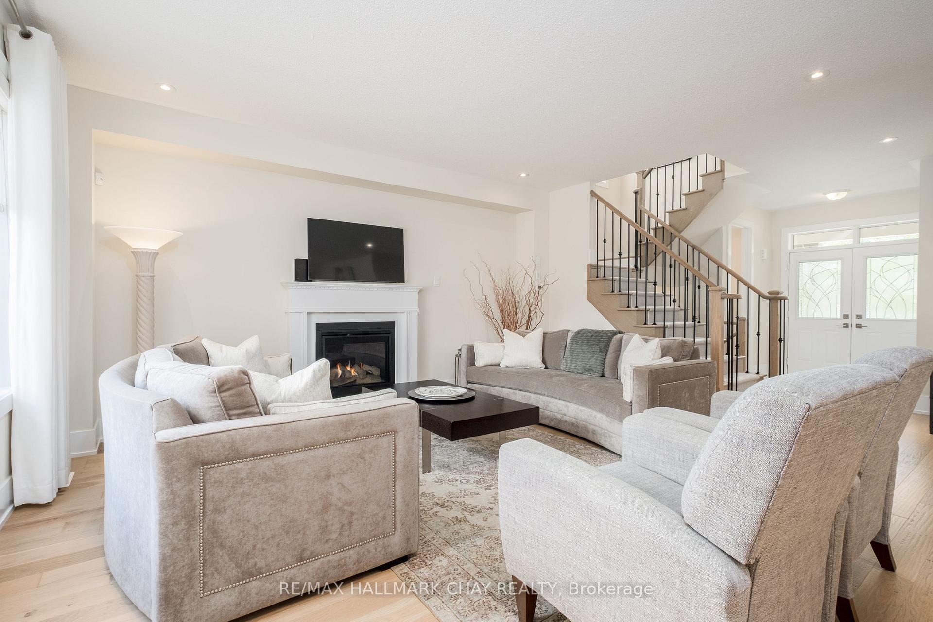 Photo 7 of 38 Rugman Crescent, Springwater, Centre Vespra — HOMEH