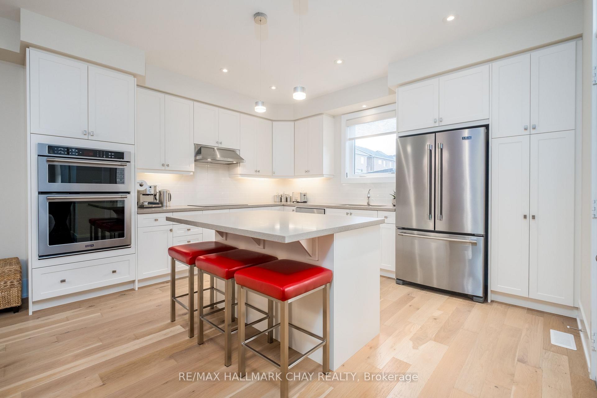 Photo 11 of 38 Rugman Crescent, Springwater, Centre Vespra — HOMEH