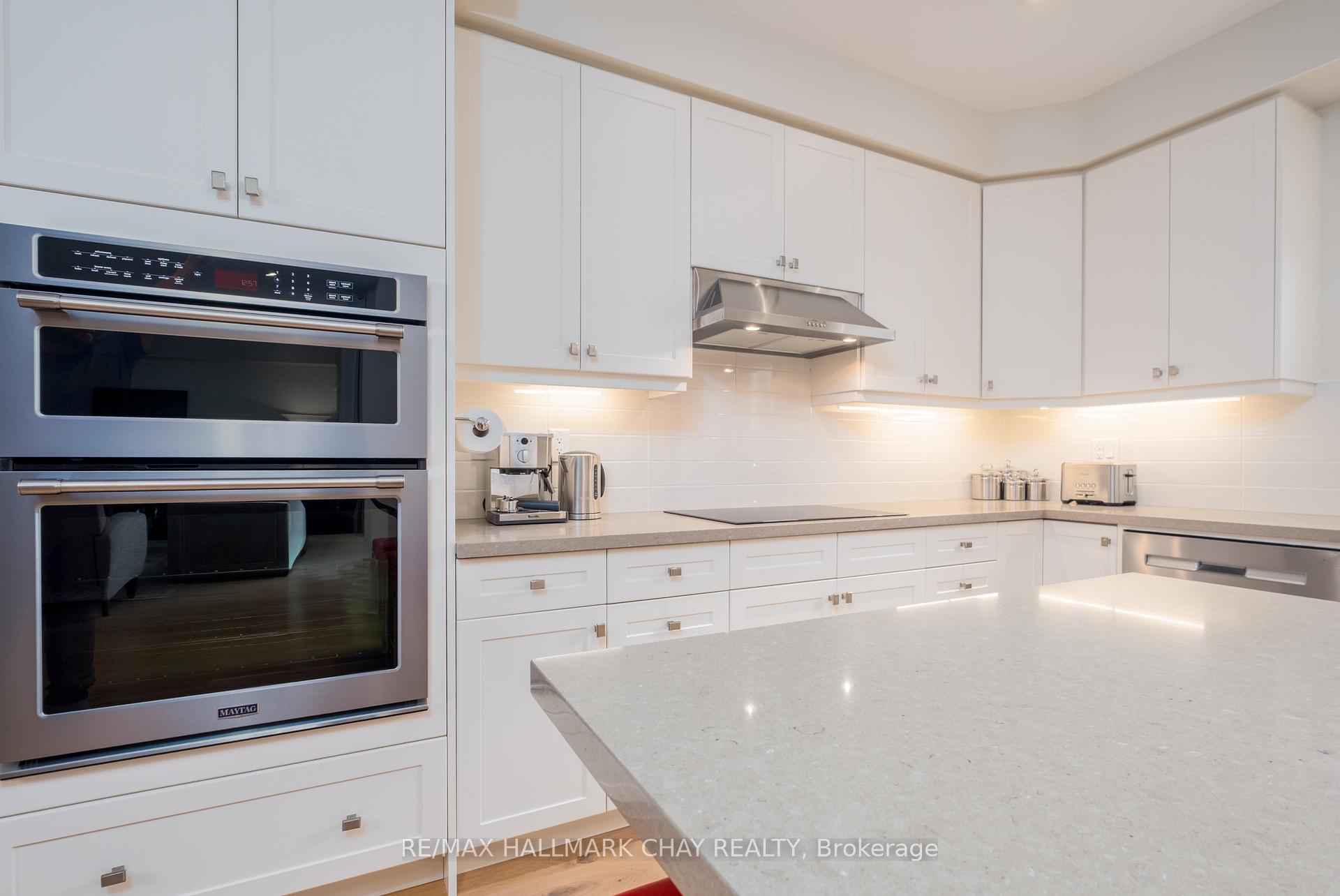 Photo 13 of 38 Rugman Crescent, Springwater, Centre Vespra — HOMEH