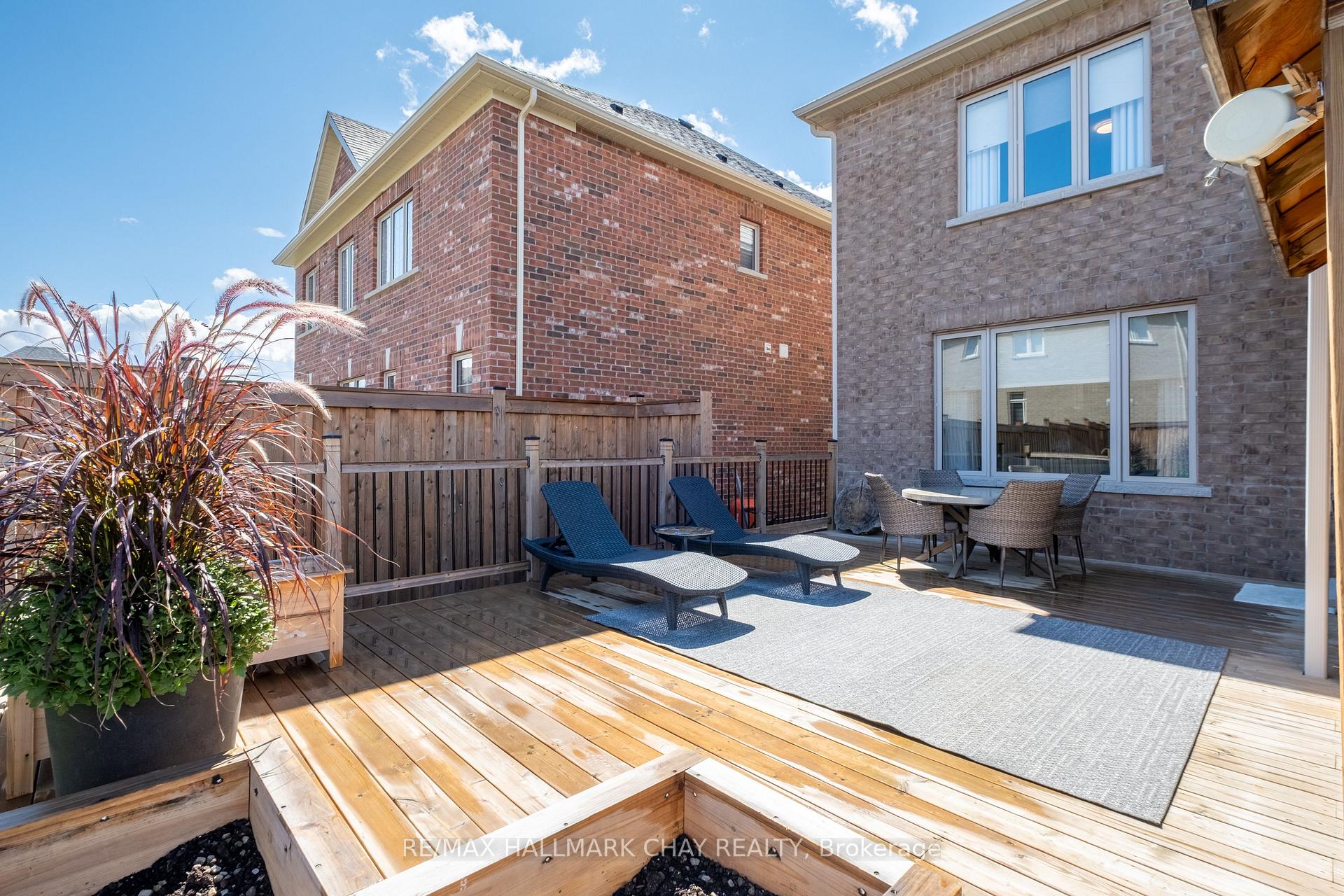 Photo 18 of 38 Rugman Crescent, Springwater, Centre Vespra — HOMEH