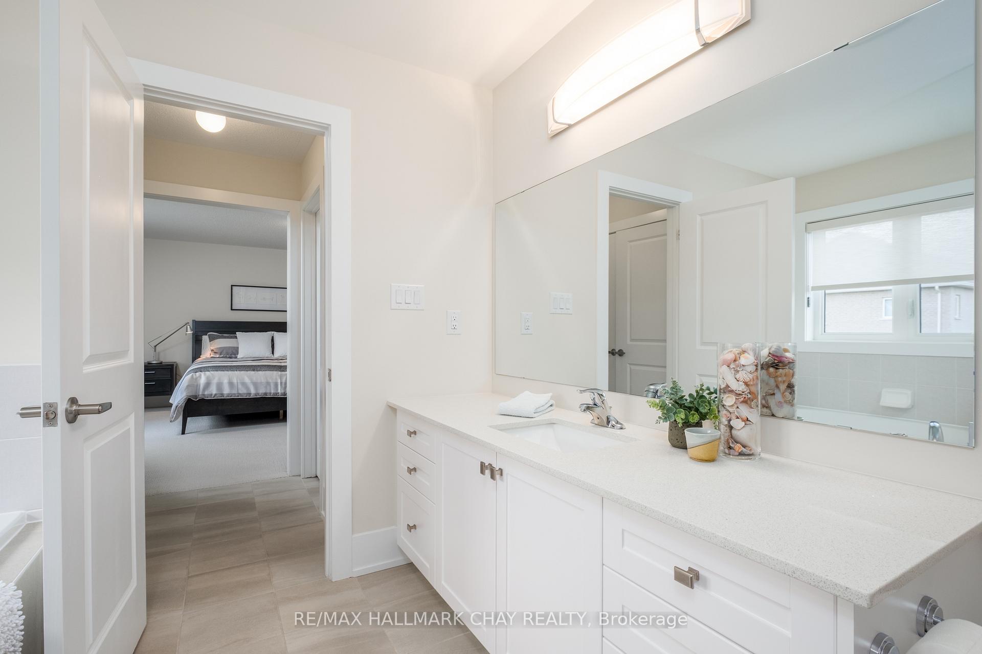 Photo 28 of 38 Rugman Crescent, Springwater, Centre Vespra — HOMEH