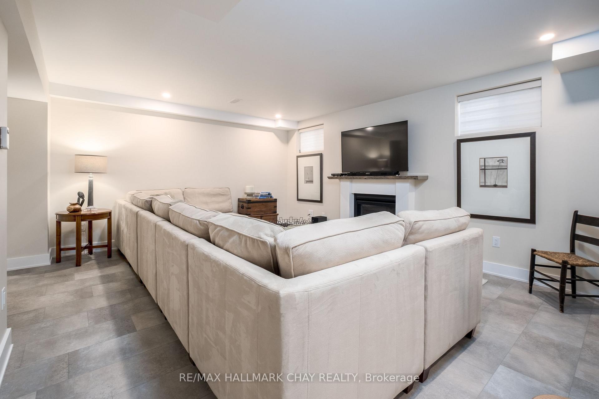 Photo 34 of 38 Rugman Crescent, Springwater, Centre Vespra — HOMEH