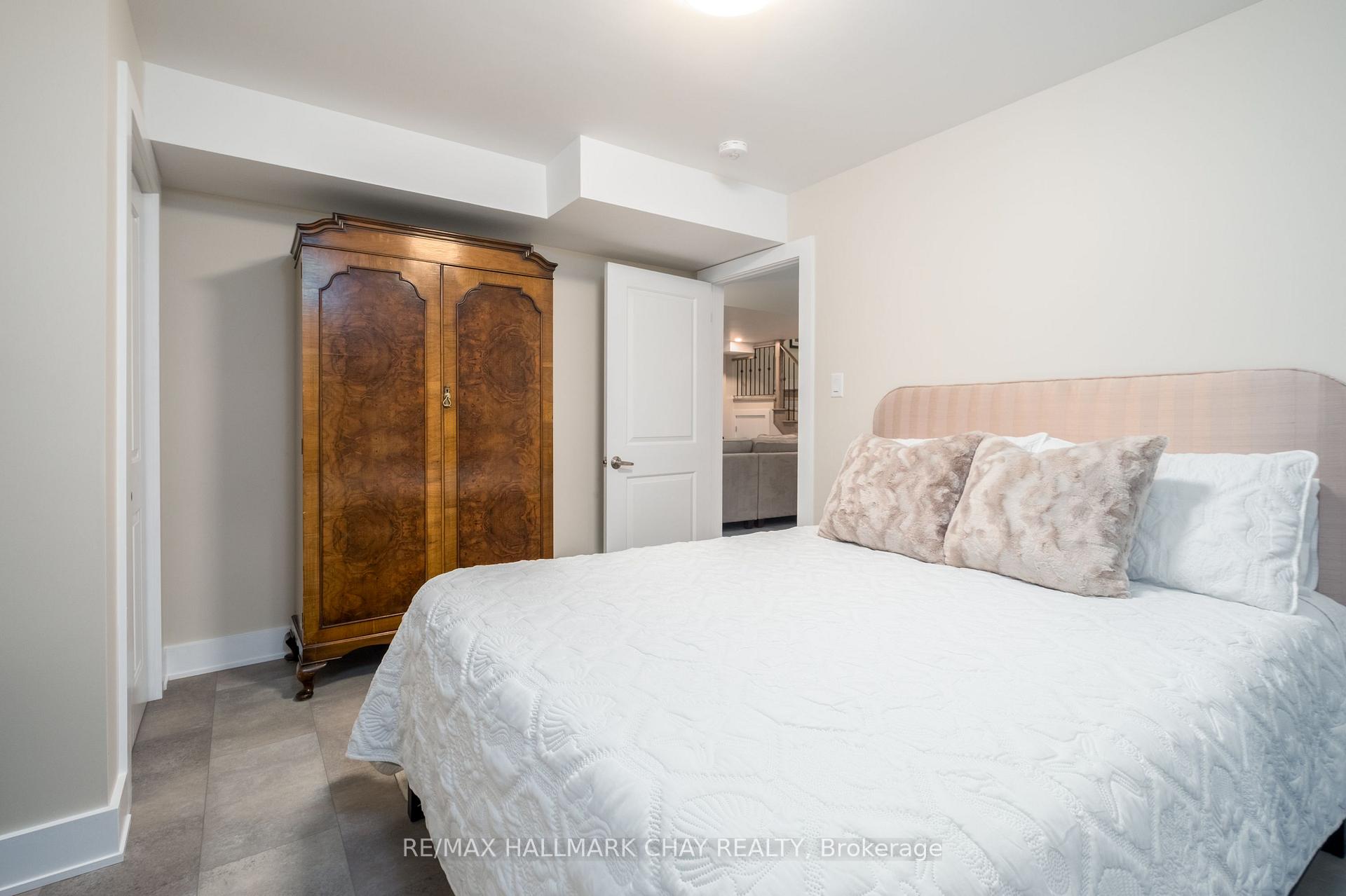 Photo 36 of 38 Rugman Crescent, Springwater, Centre Vespra — HOMEH
