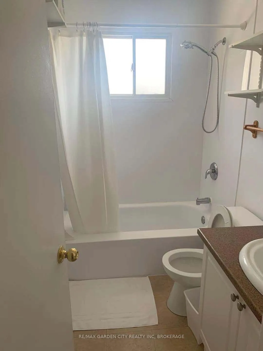 Photo 7 of Unit unit 4, 358 Glenridge Avenue, St. Catharines, Glendale/Glenridge — HOMEH