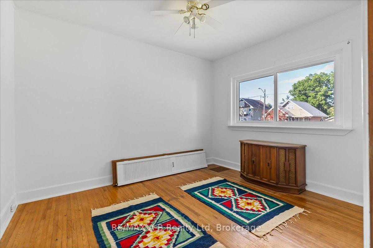 Photo 15 of 75 Youngs Street, Stratford — HOMEH
