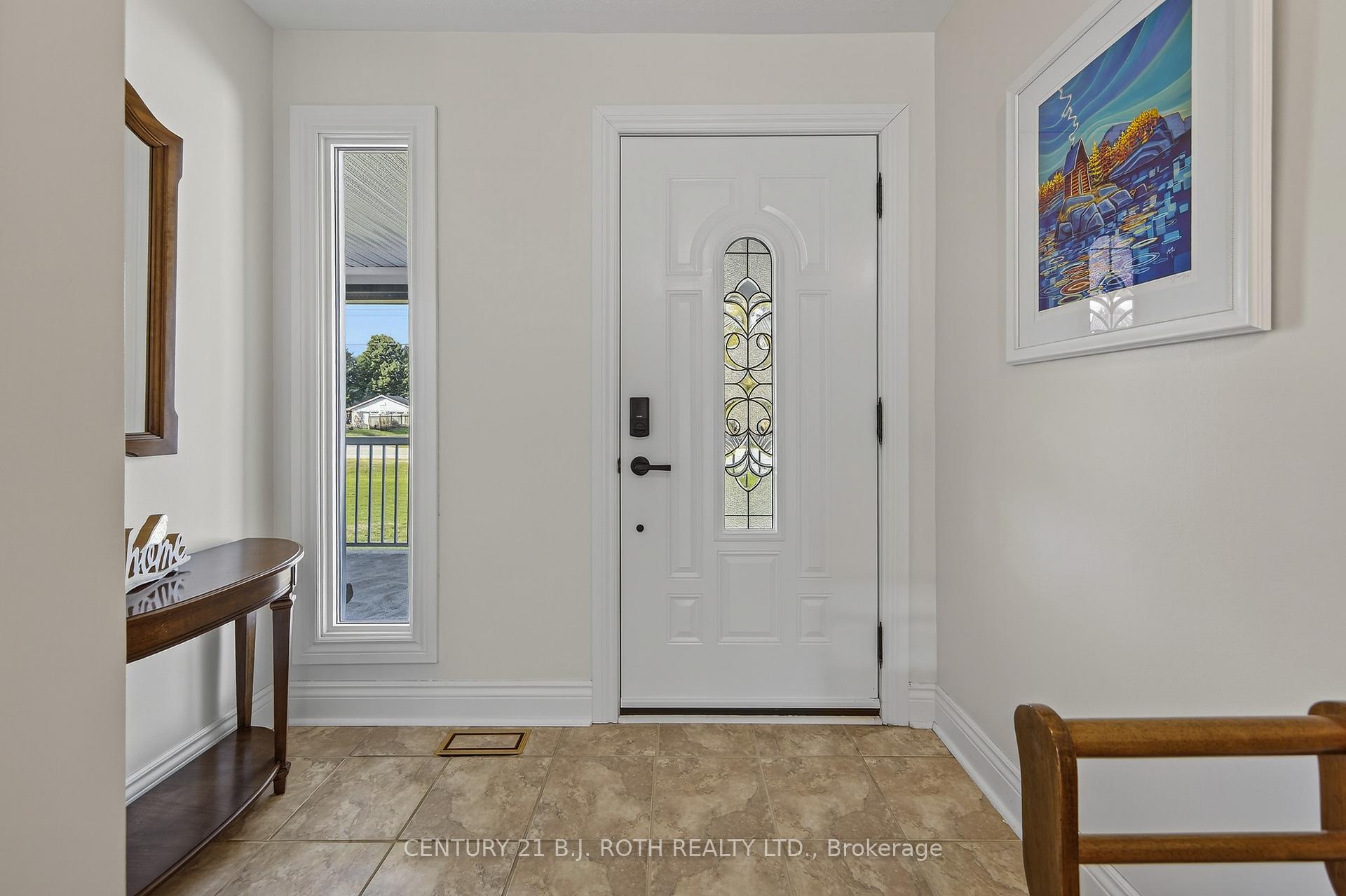 Photo 3 of 1173 St Vincent Street, Springwater, Midhurst — HOMEH