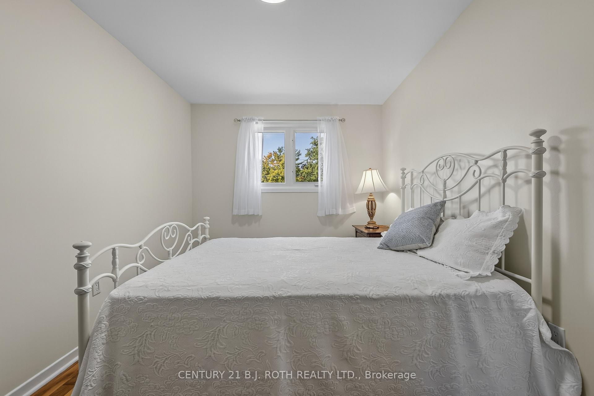 Photo 18 of 1173 St Vincent Street, Springwater, Midhurst — HOMEH