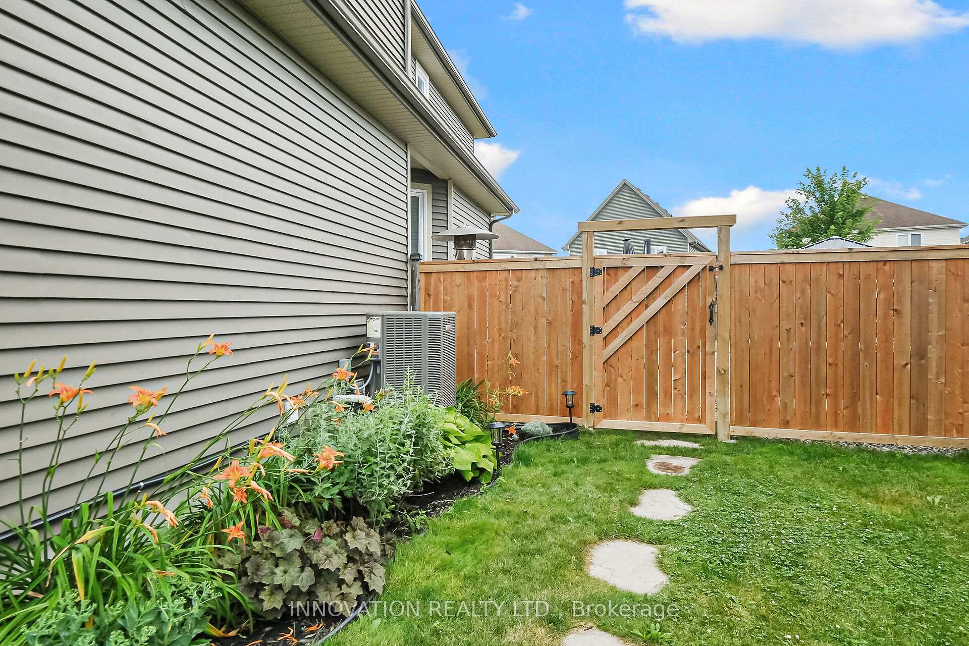 Photo 12 of 710 Wrangler Circle, Ottawa, Stittsville (North) — HOMEH