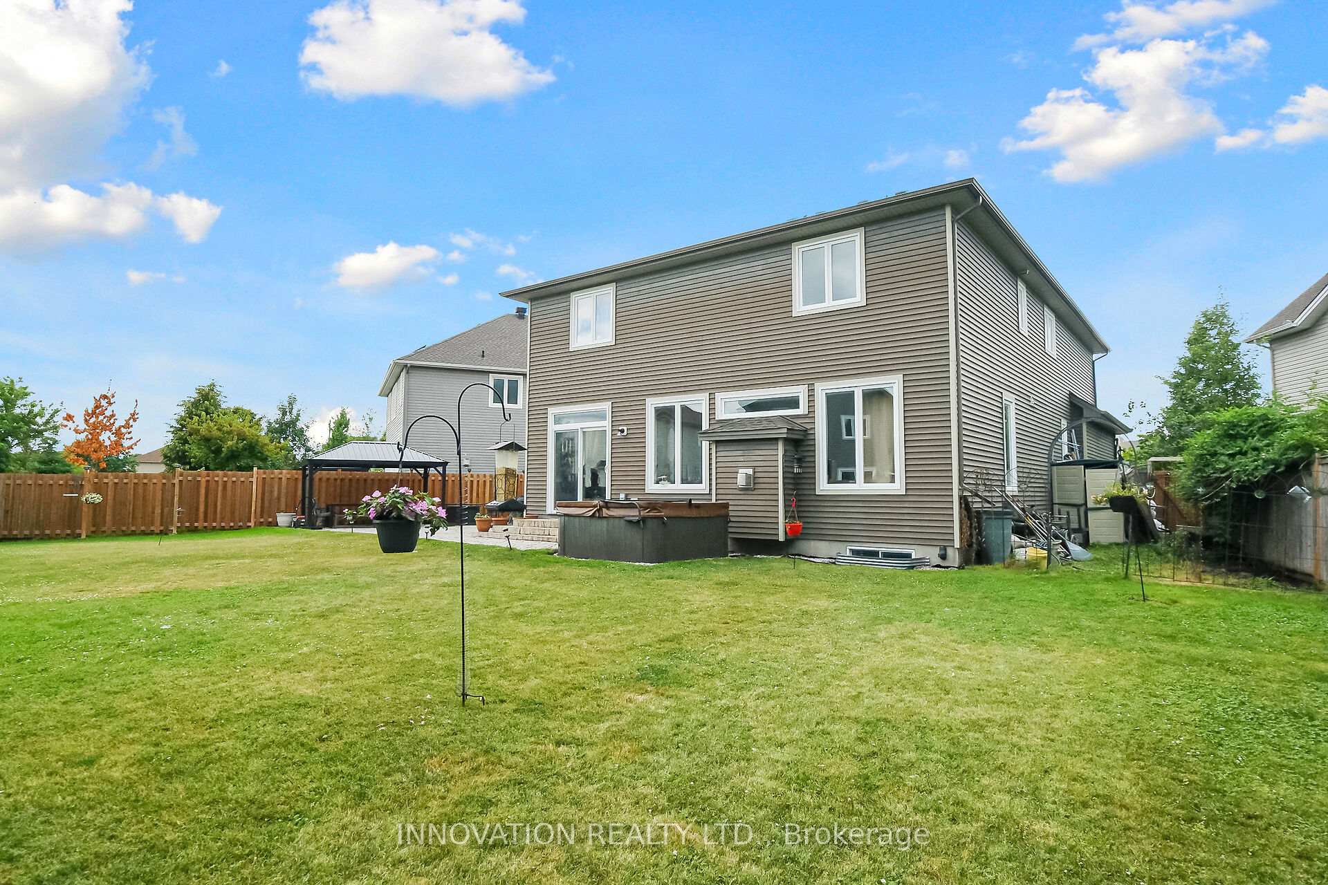 Photo 13 of 710 Wrangler Circle, Ottawa, Stittsville (North) — HOMEH