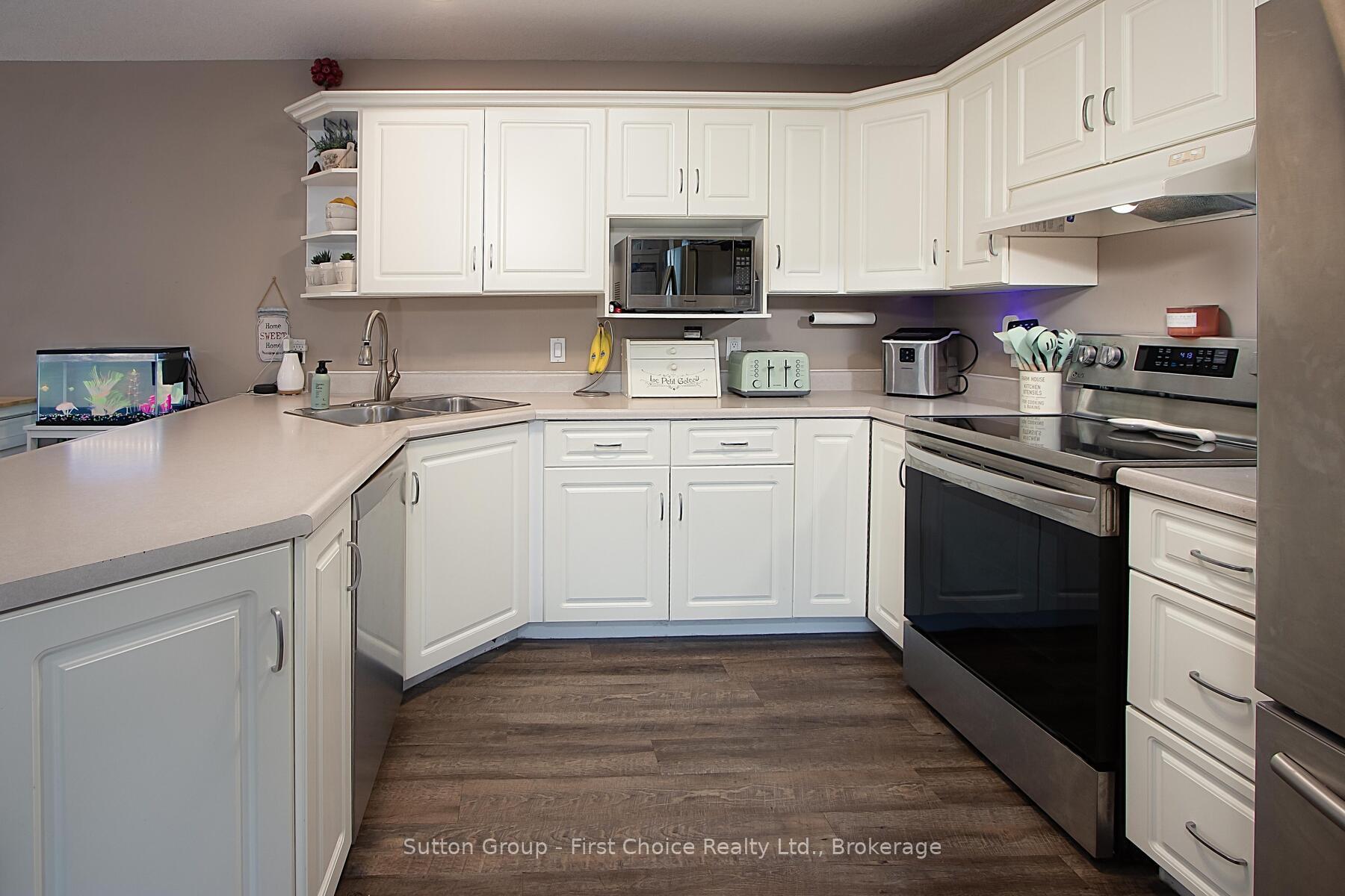 Photo 8 of 35 Hyde Road, Stratford — HOMEH