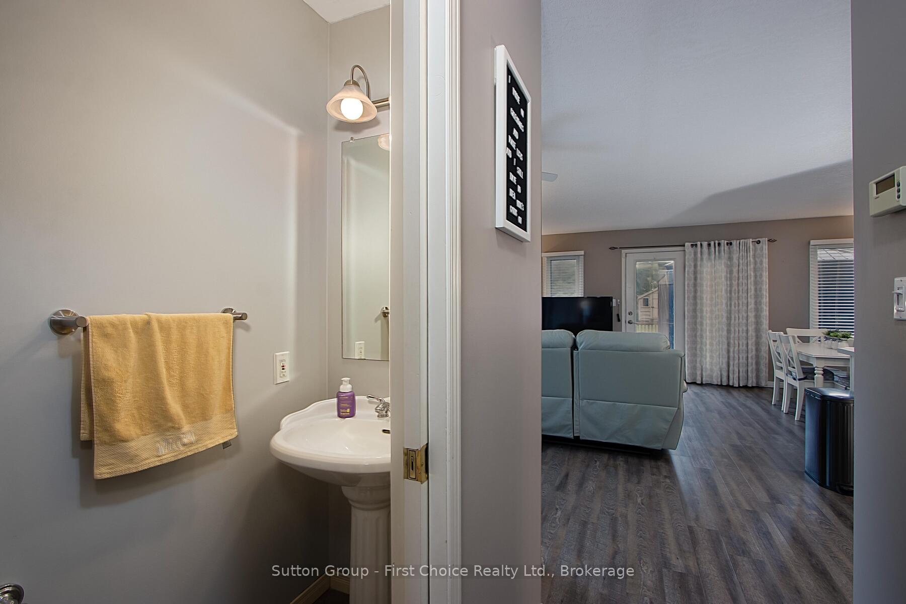 Photo 15 of 35 Hyde Road, Stratford — HOMEH