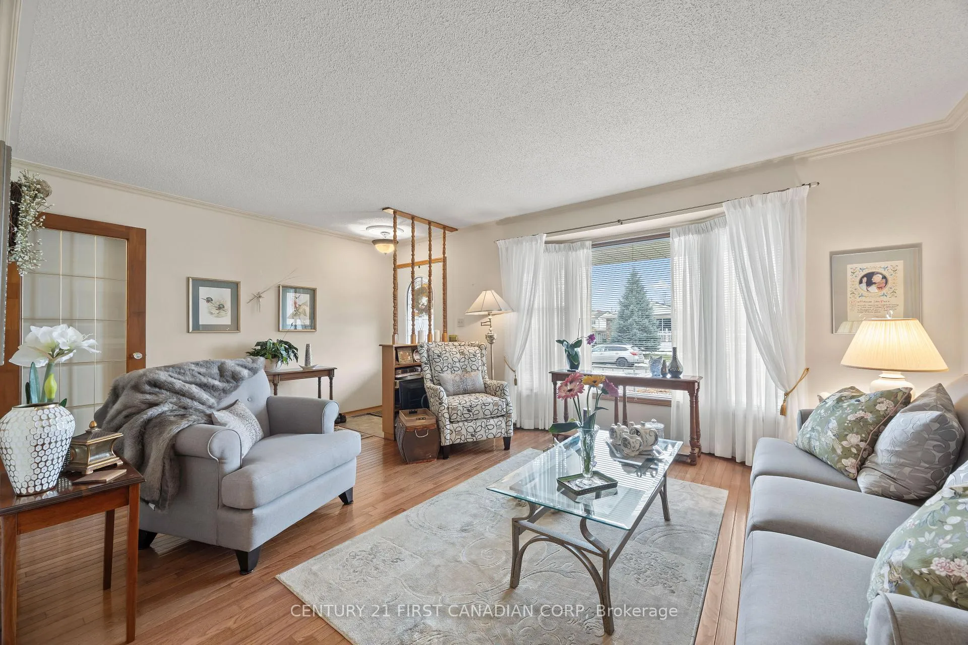 Photo 11 of 49 Bonnie Place, St. Thomas — HOMEH