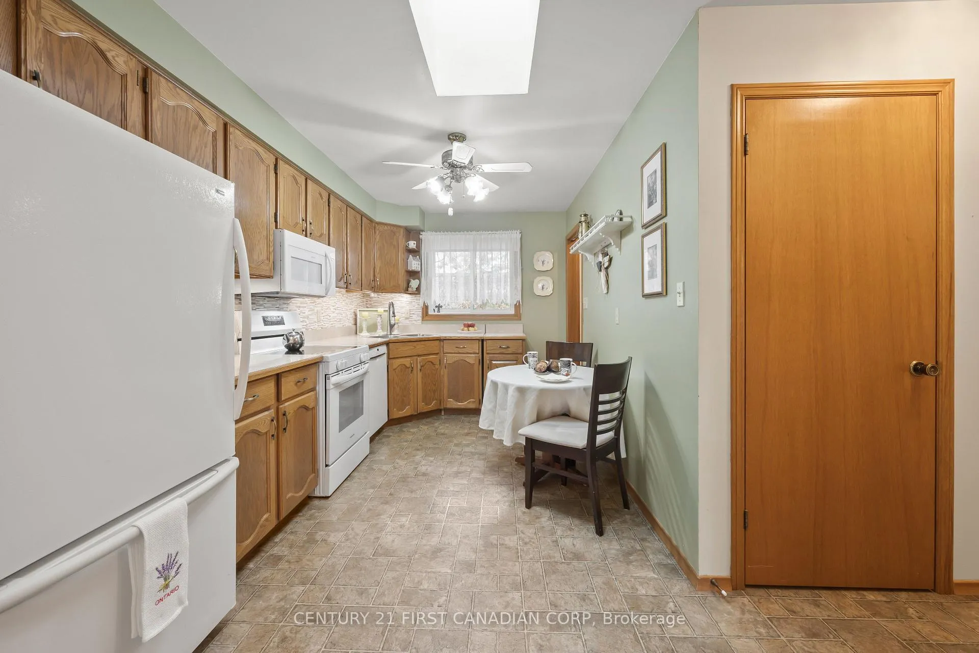 Photo 17 of 49 Bonnie Place, St. Thomas — HOMEH