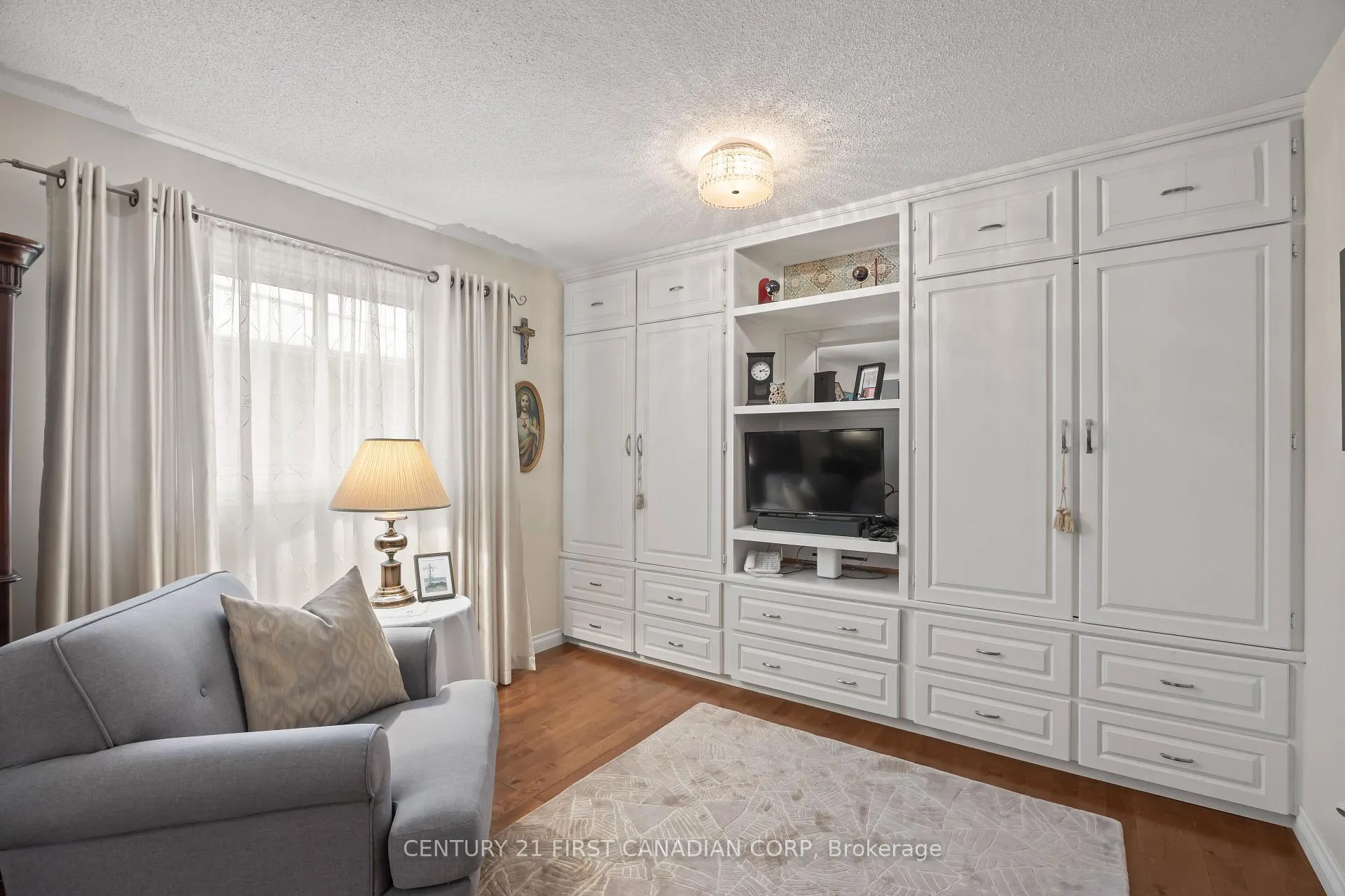 Photo 21 of 49 Bonnie Place, St. Thomas — HOMEH