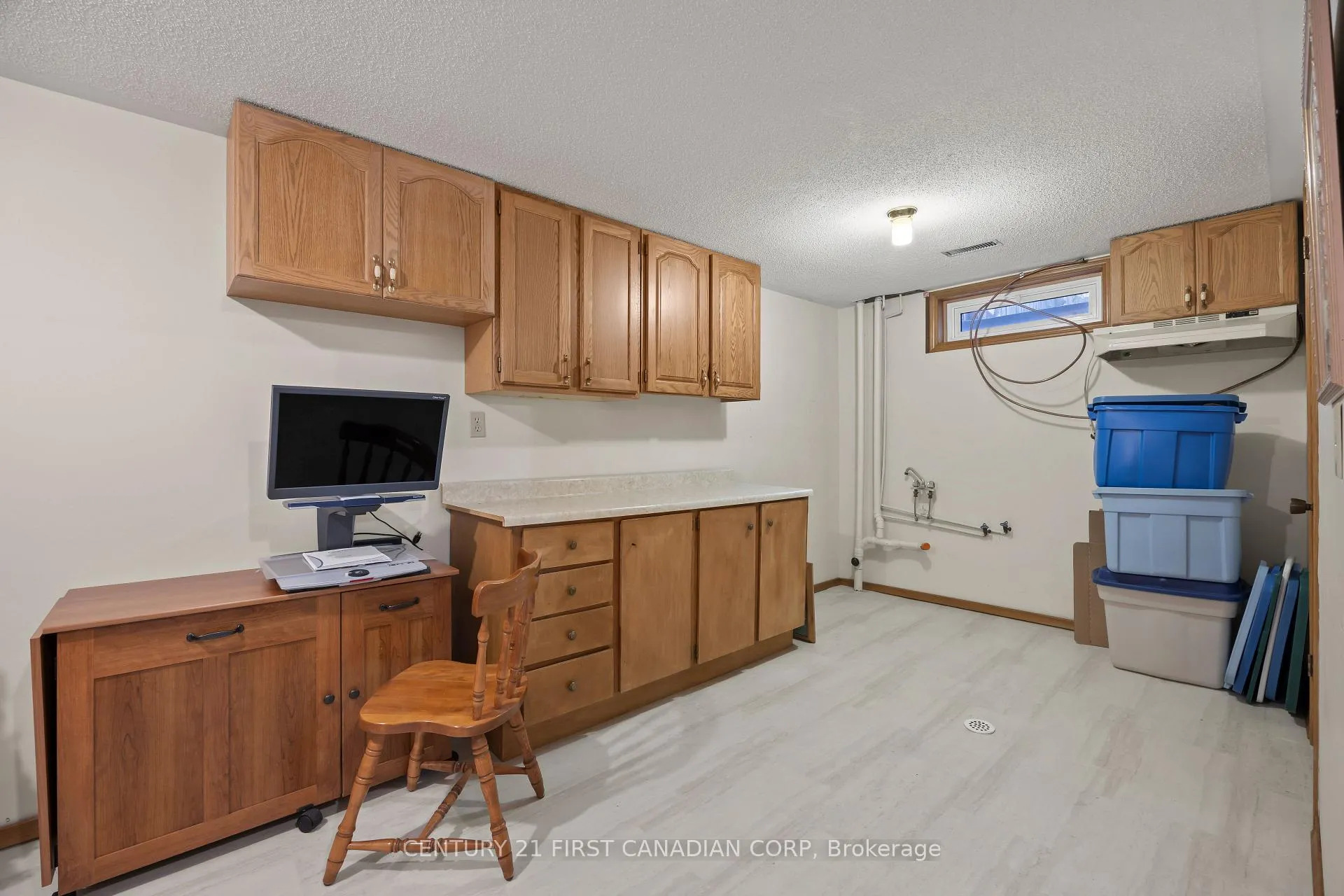 Photo 30 of 49 Bonnie Place, St. Thomas — HOMEH