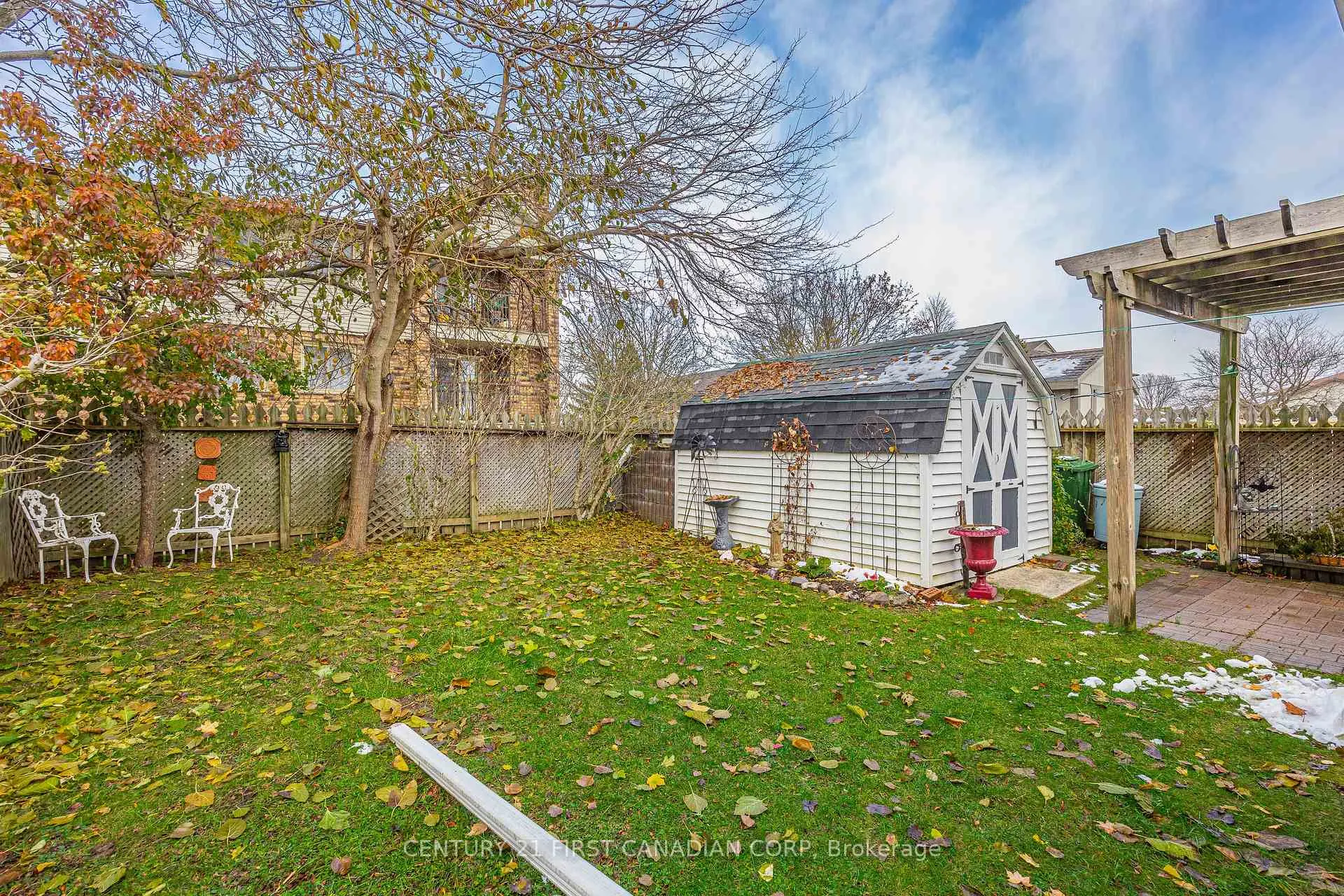 Photo 44 of 49 Bonnie Place, St. Thomas — HOMEH