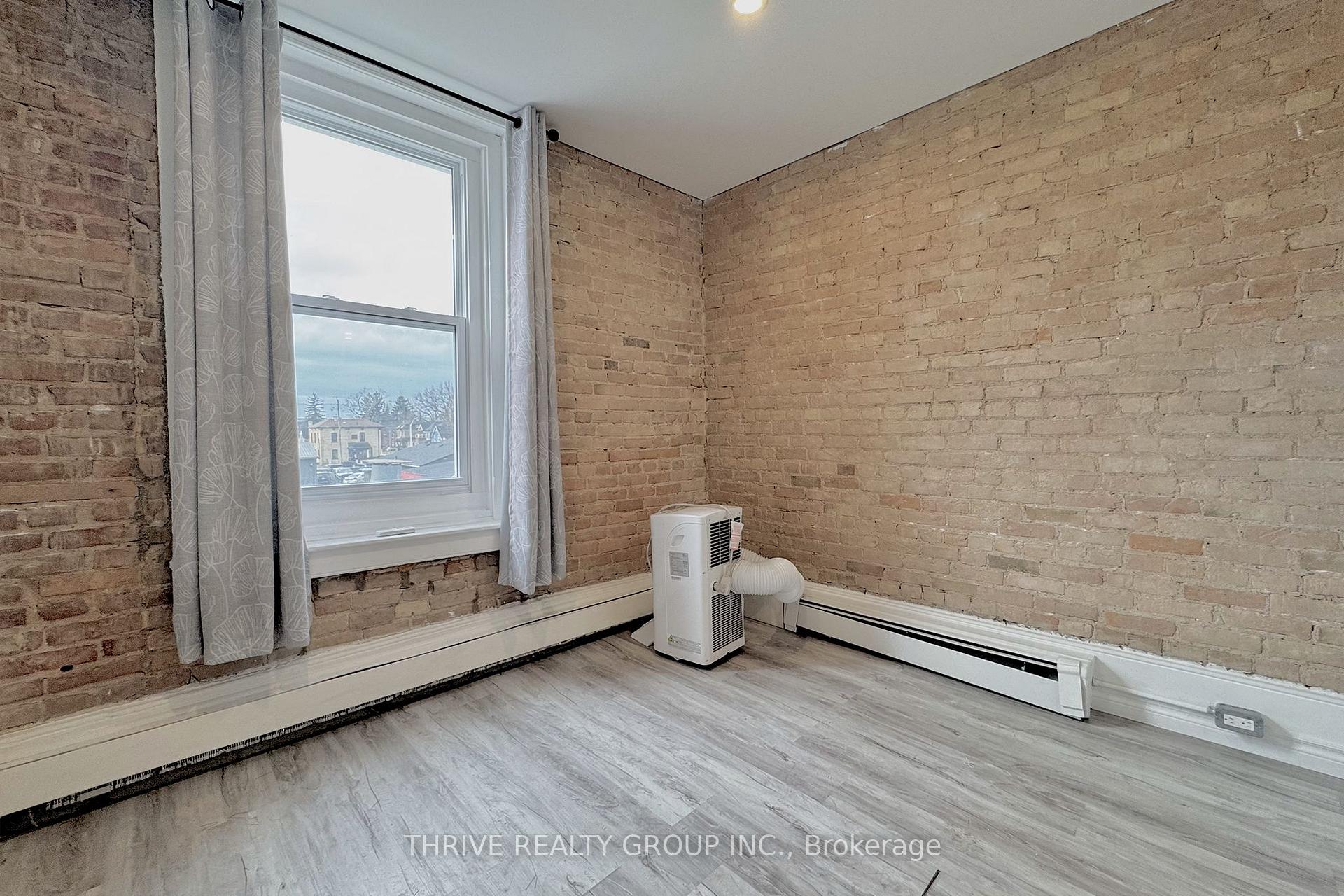 Photo 6 of Unit 10, 268 Talbot Street, St. Thomas — HOMEH
