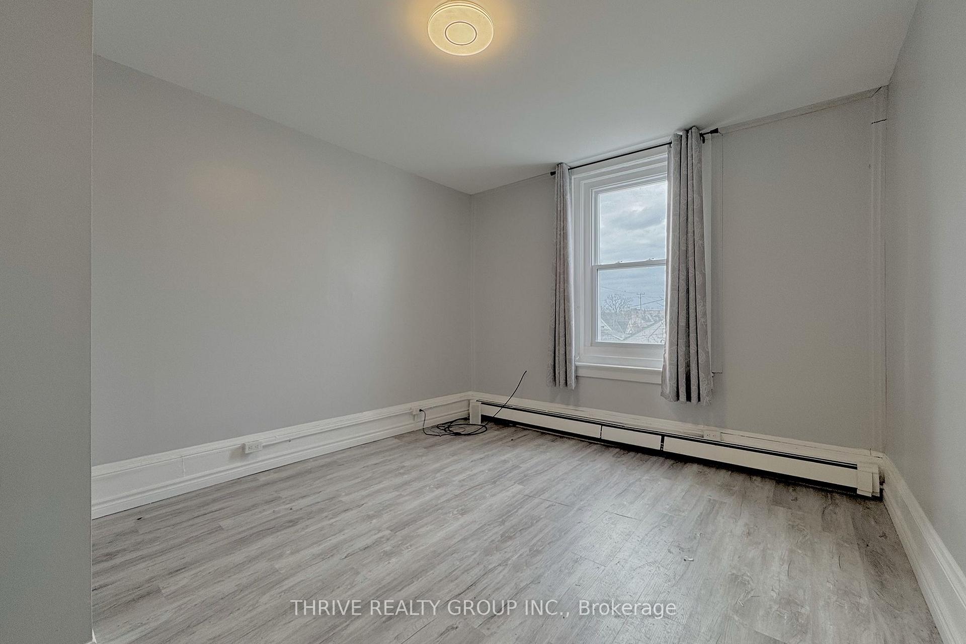 Photo 9 of Unit 10, 268 Talbot Street, St. Thomas — HOMEH