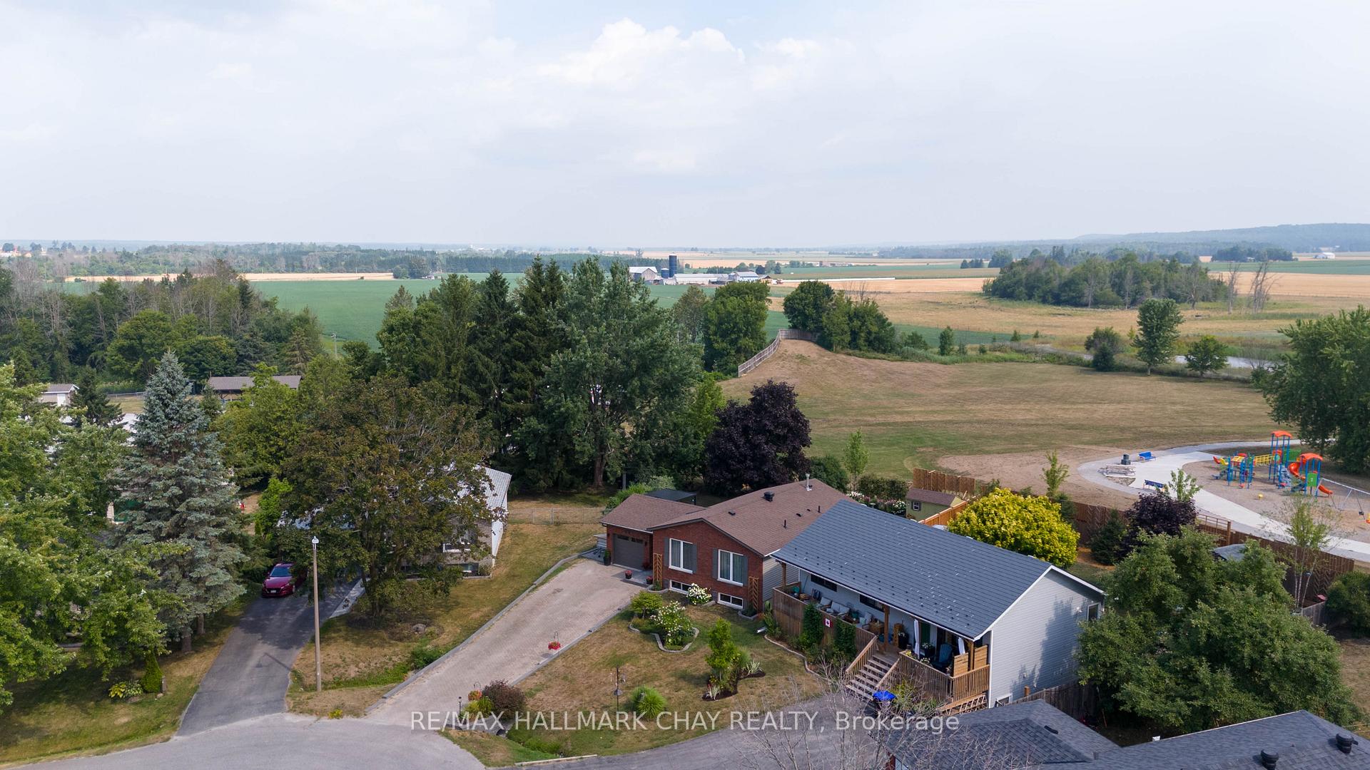 Photo 4 of 55 Shaw Street, Springwater, Elmvale — HOMEH