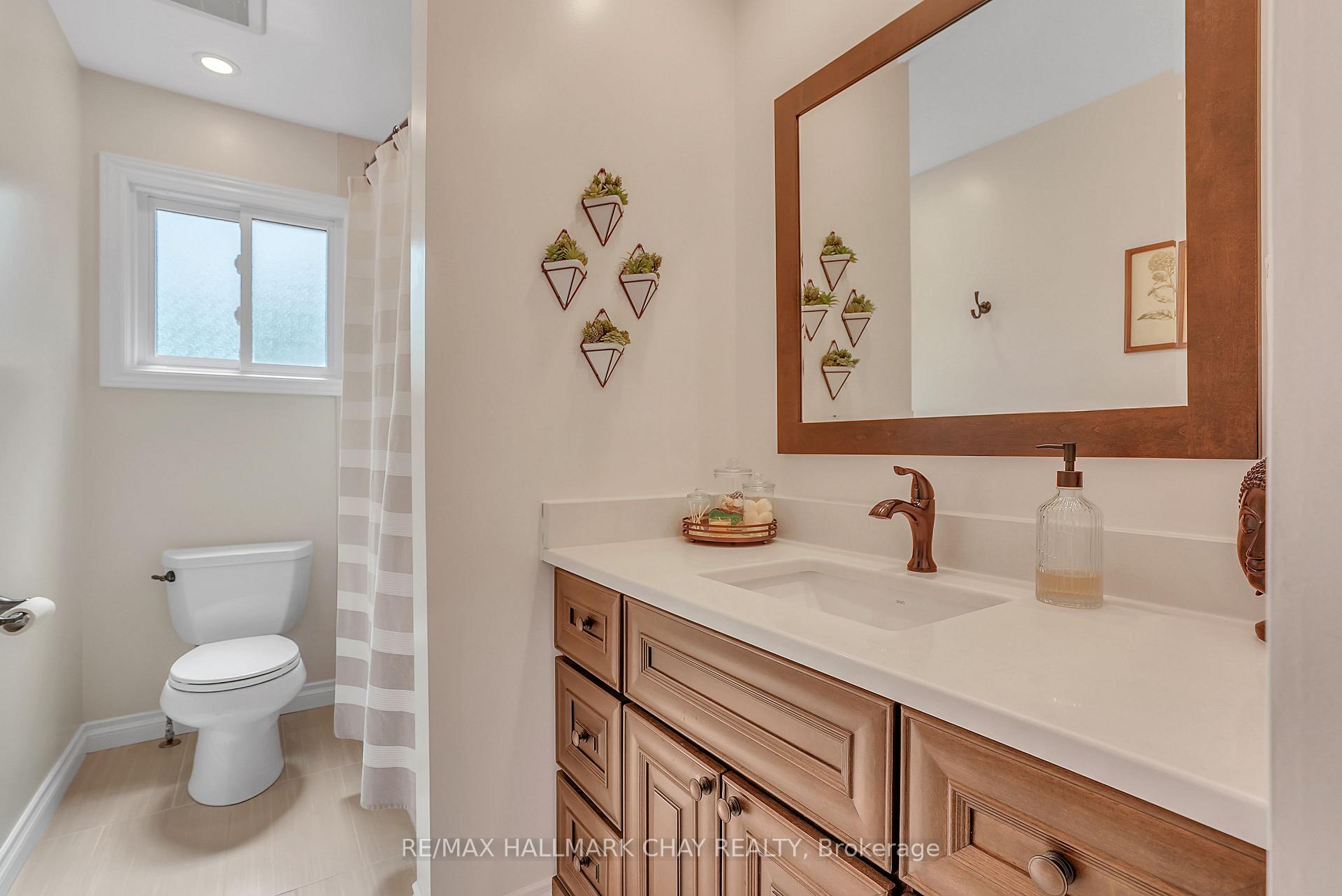 Photo 17 of 55 Shaw Street, Springwater, Elmvale — HOMEH