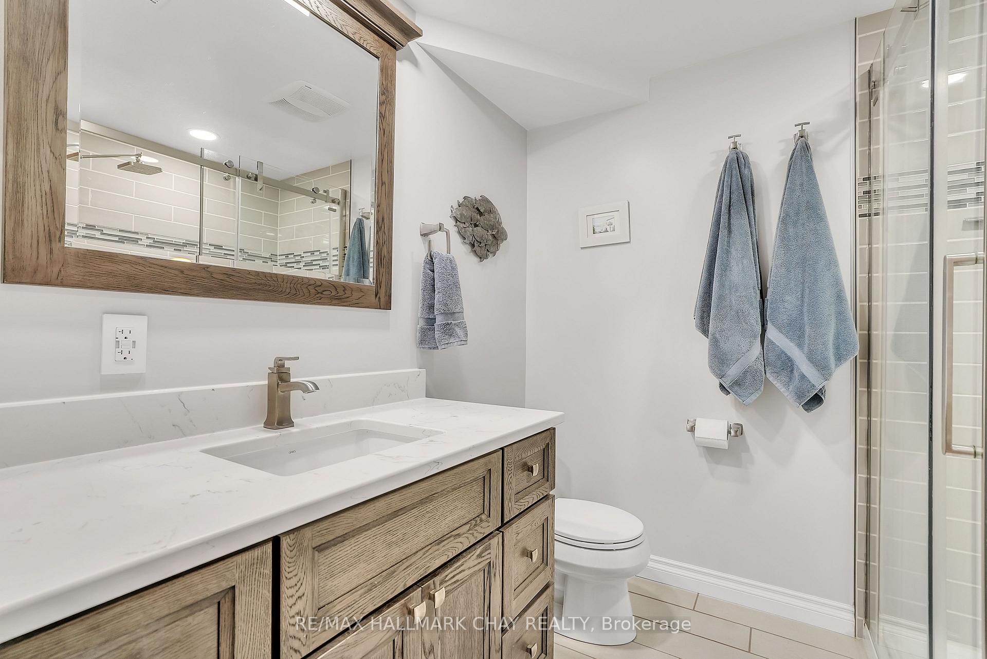 Photo 29 of 55 Shaw Street, Springwater, Elmvale — HOMEH