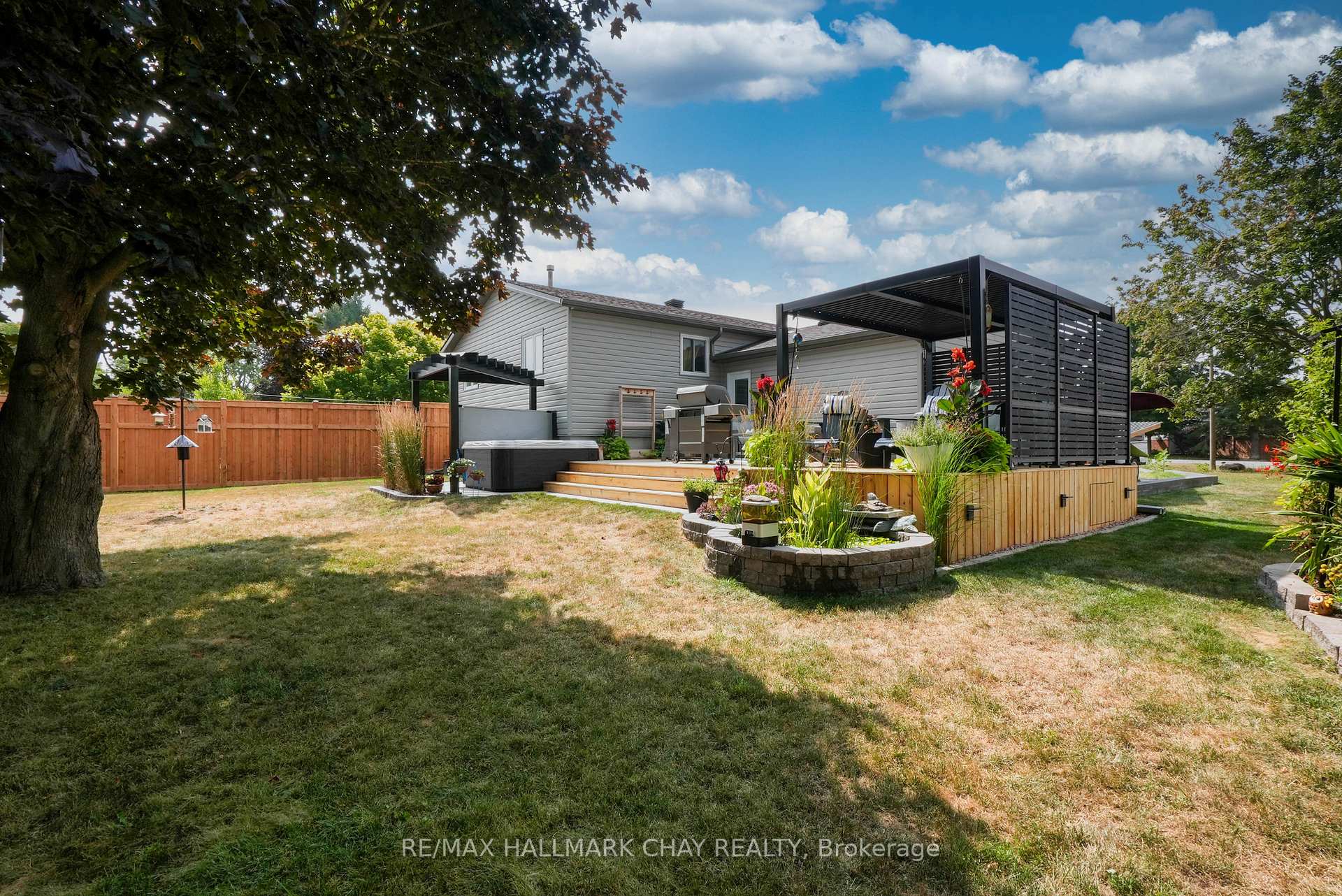 Photo 36 of 55 Shaw Street, Springwater, Elmvale — HOMEH