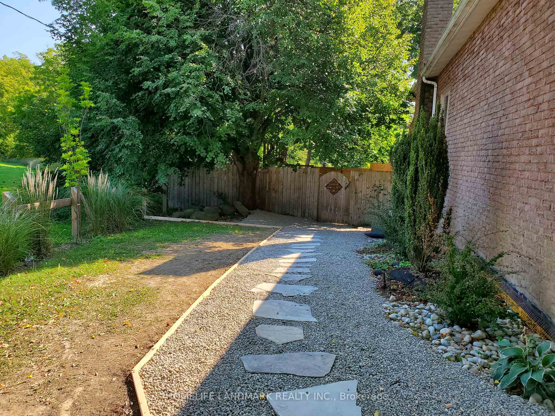 Photo 6 of Unit Basement, 14 Aberdeen Circle, St. Catharines, Glendale/Glenridge — HOMEH