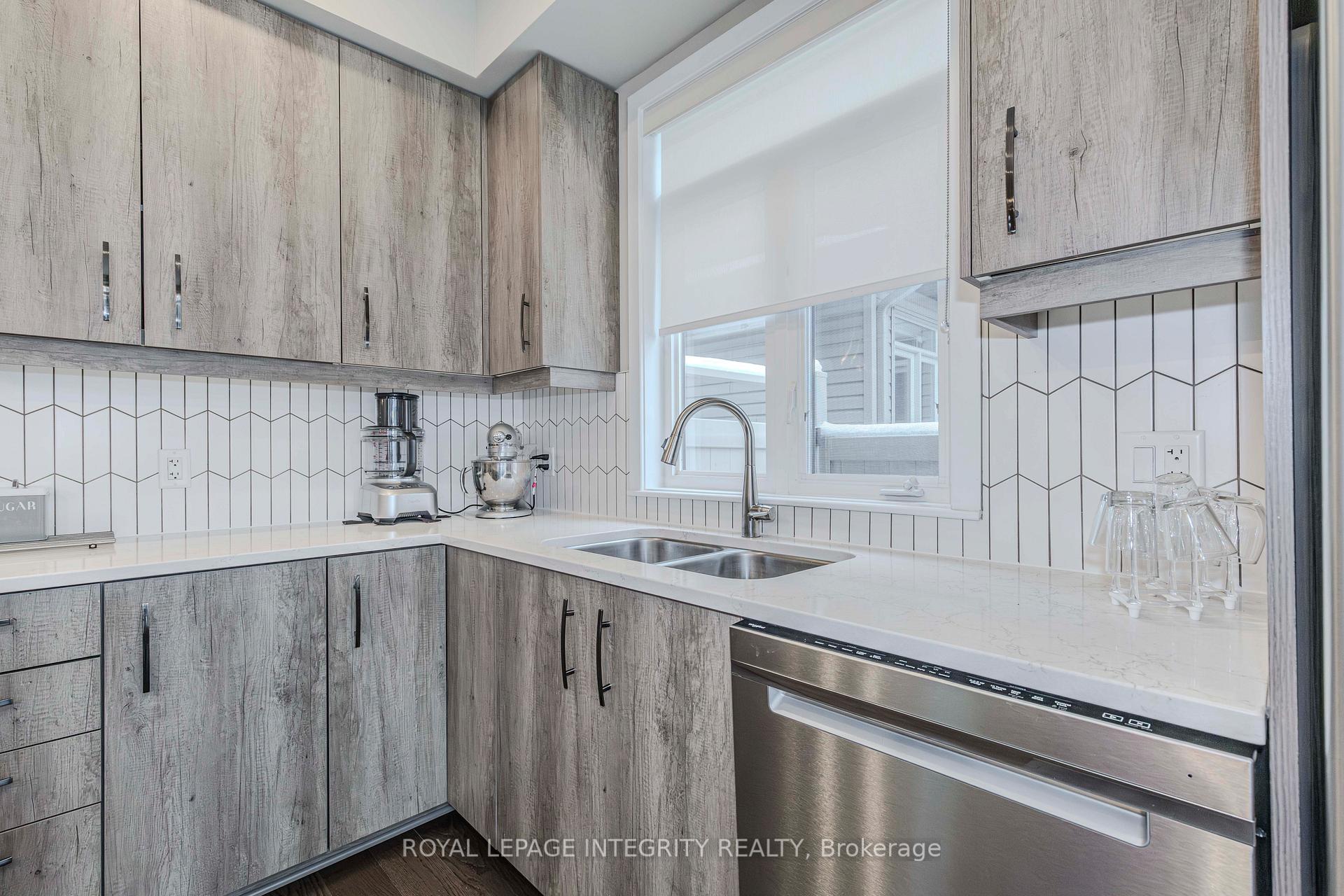 Photo 16 of 573 Bobolink Ridge, Ottawa, Stittsville (South) — HOMEH