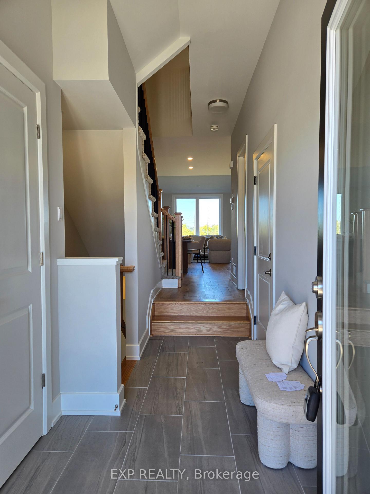 Photo 2 of 175 Craig Duncan Terrace, Ottawa, Stittsville (South) — HOMEH