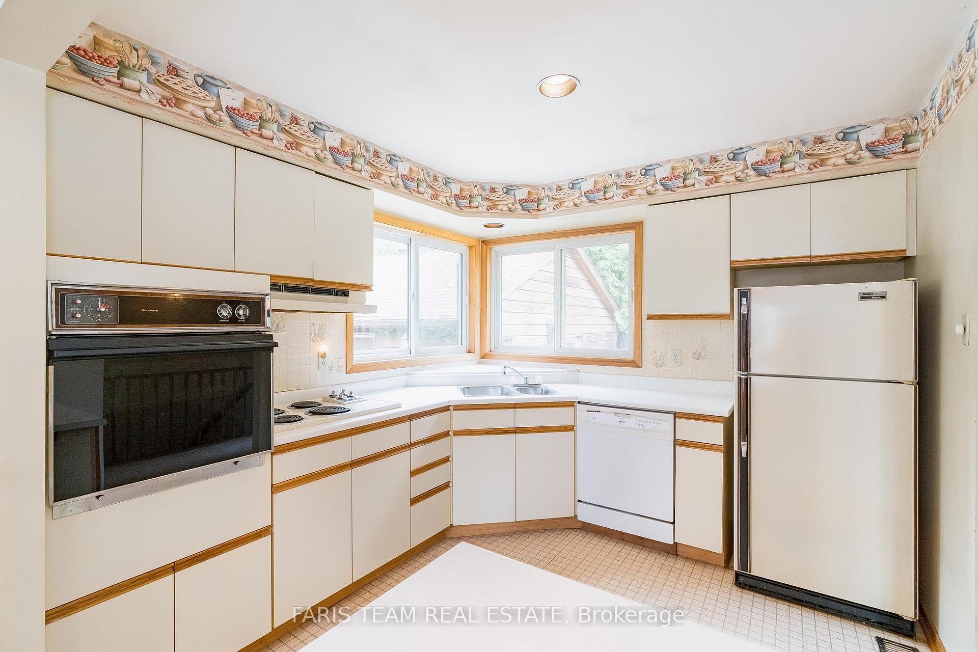 Photo 7 of 2385 Whetham Road, Springwater, Rural Springwater — HOMEH