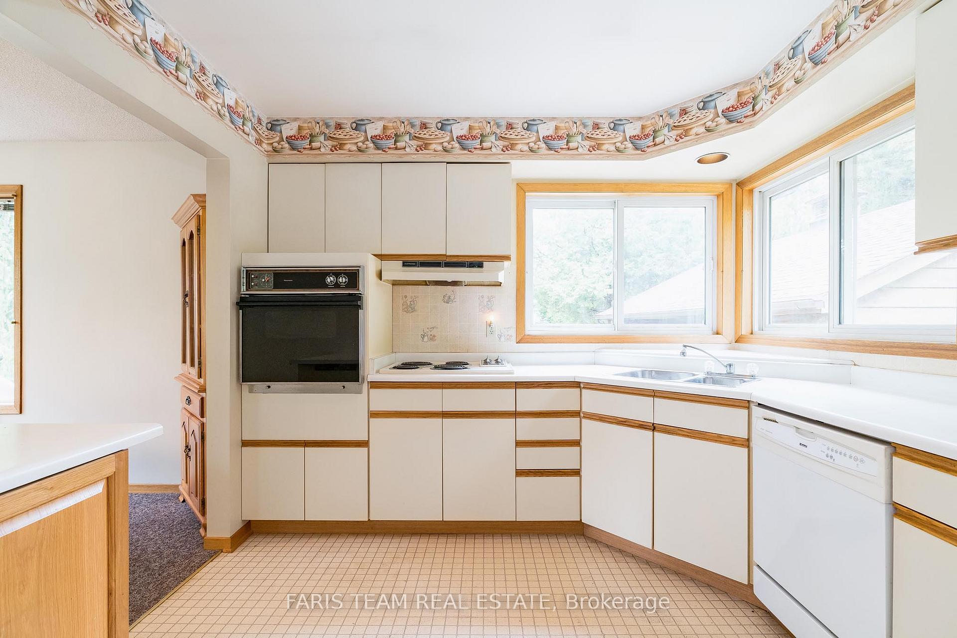 Photo 8 of 2385 Whetham Road, Springwater, Rural Springwater — HOMEH