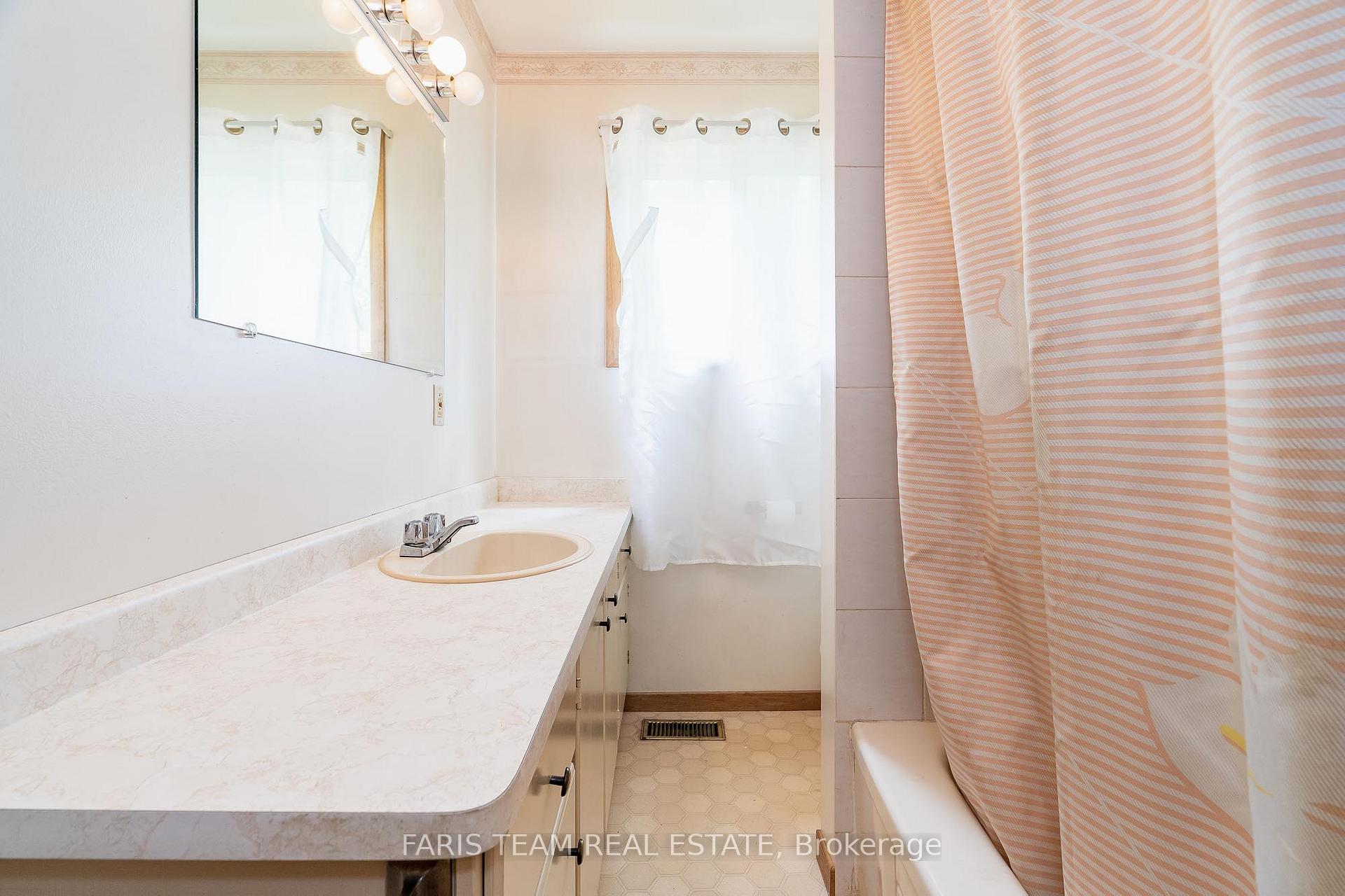 Photo 17 of 2385 Whetham Road, Springwater, Rural Springwater — HOMEH