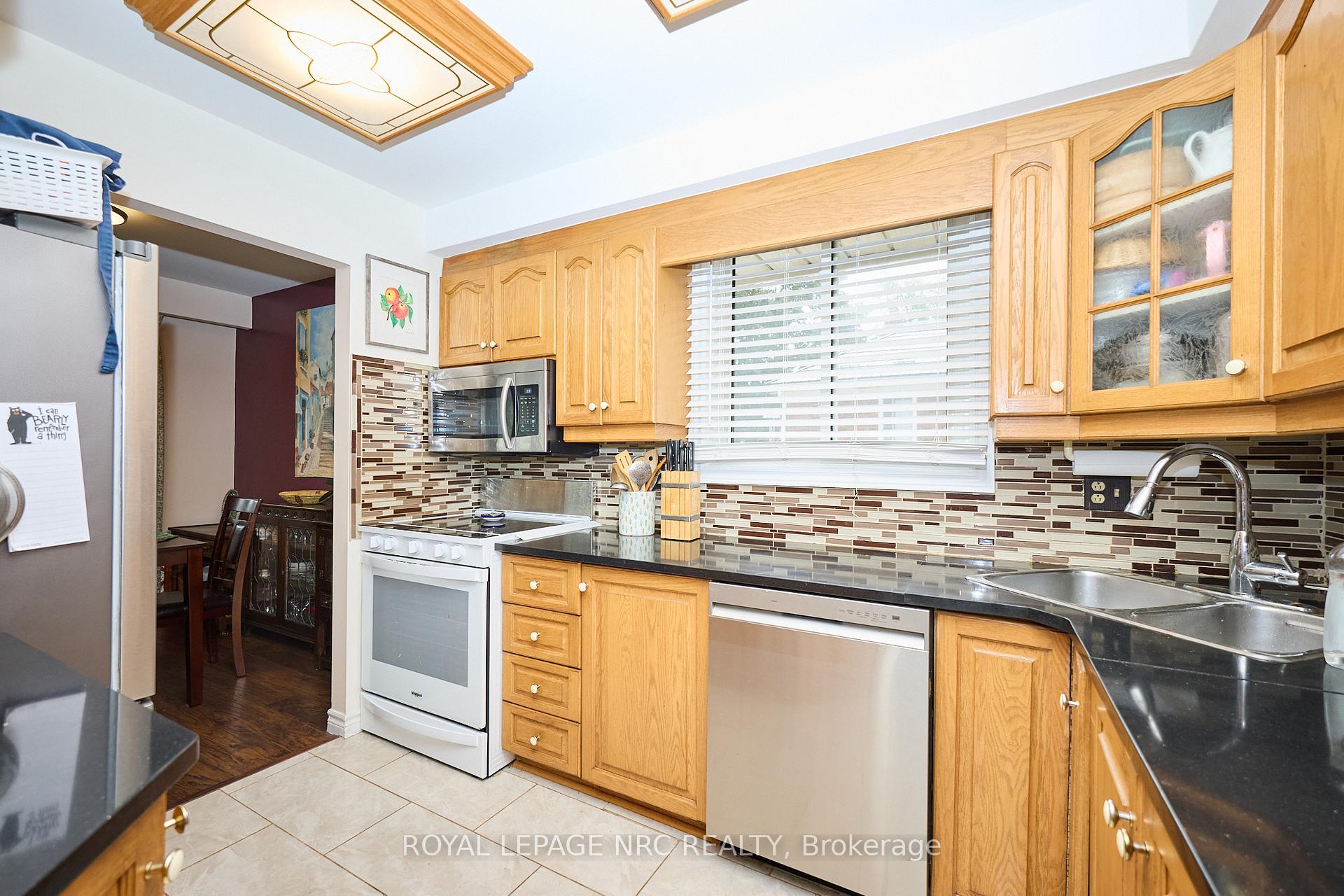 Photo 10 of 551 Geneva Street, St. Catharines, Lakeport — HOMEH
